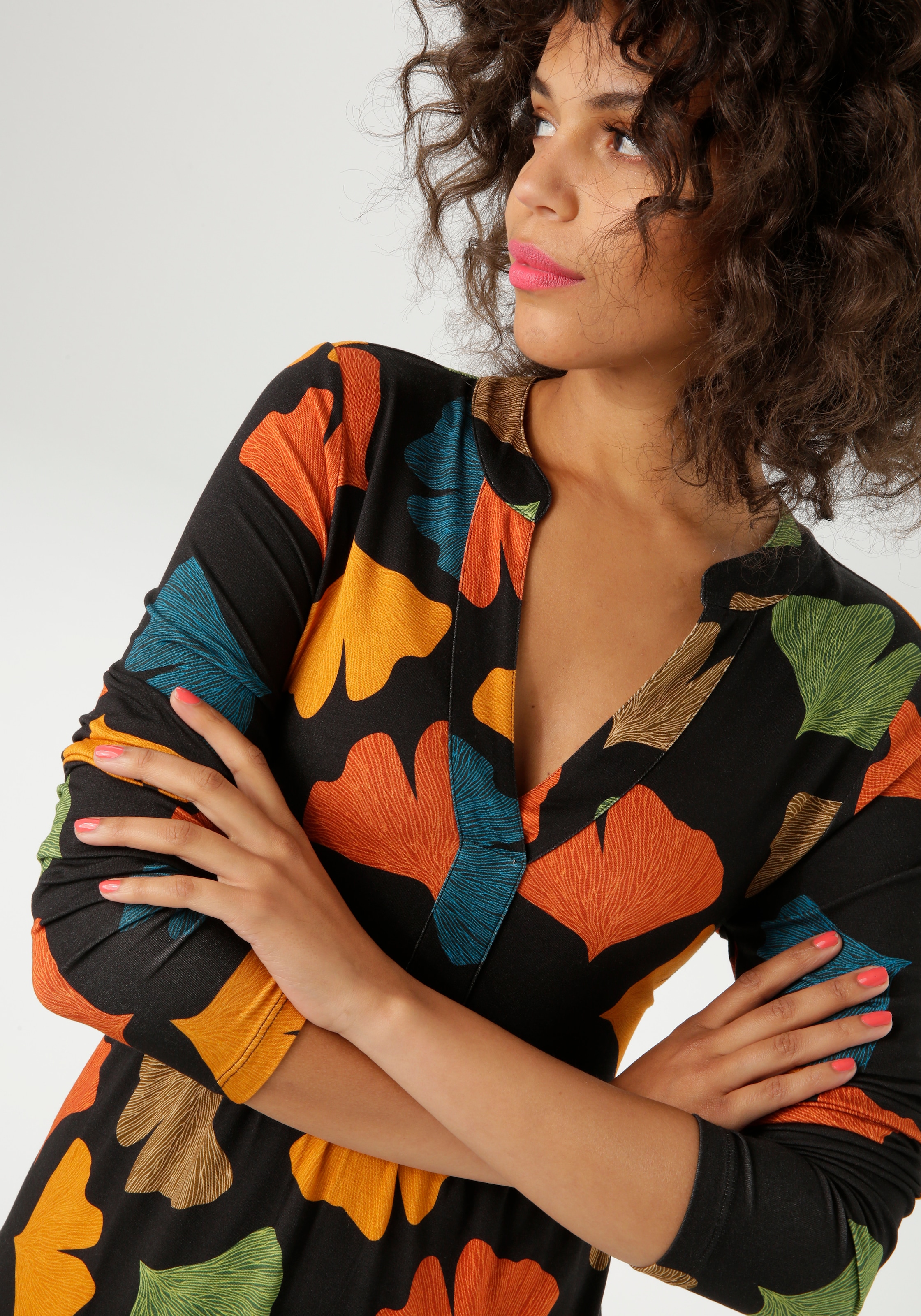 Aniston CASUAL Jerseykleid, mit bunten Blättern bedruckt - jedes Teil ein Unikat - NEUE KOLLEKTION