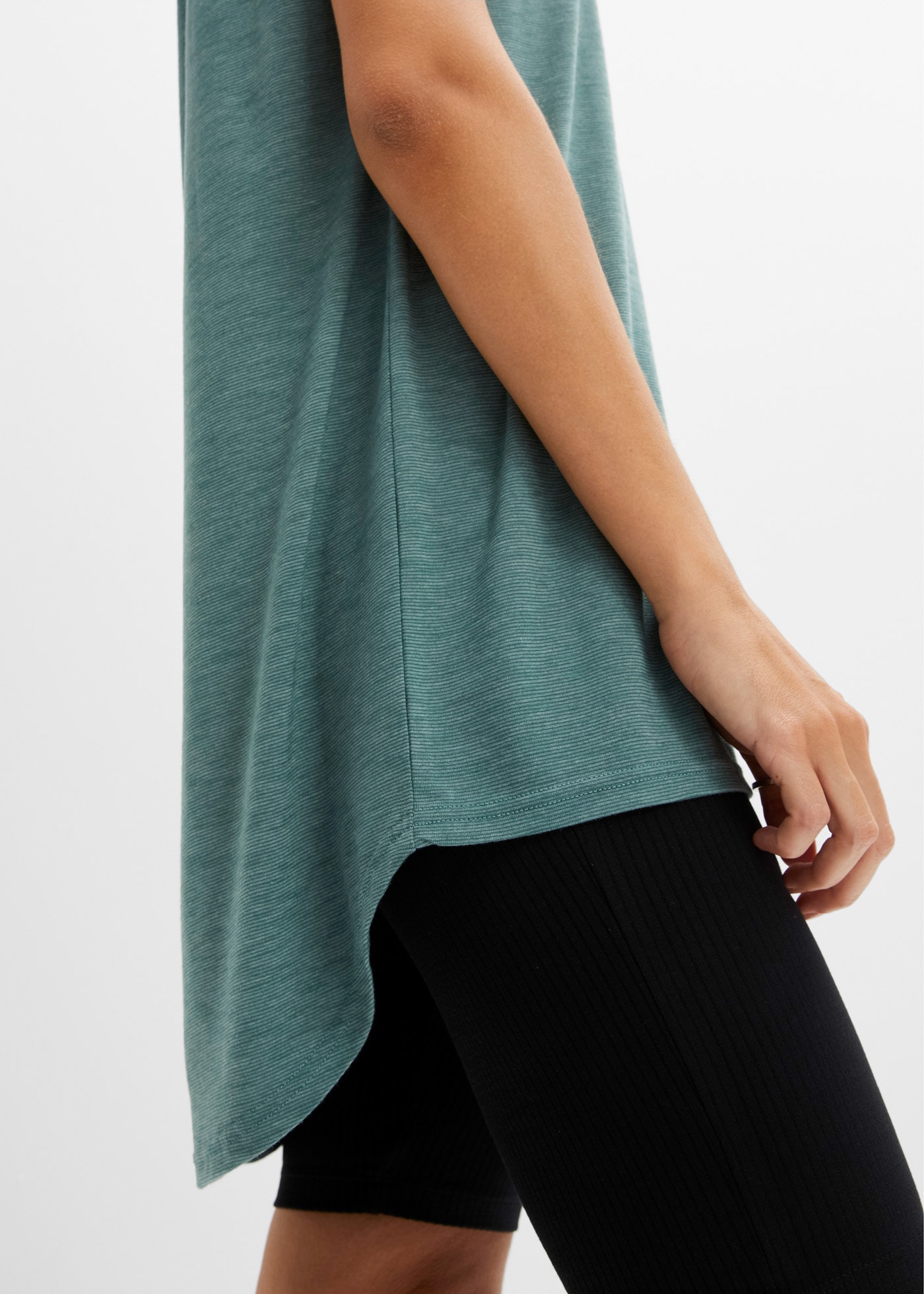 bonprix T-shirt long »Longshirt aus Viskose-Mischung« coupe décontractée, dos plus long, ourlet arrondi