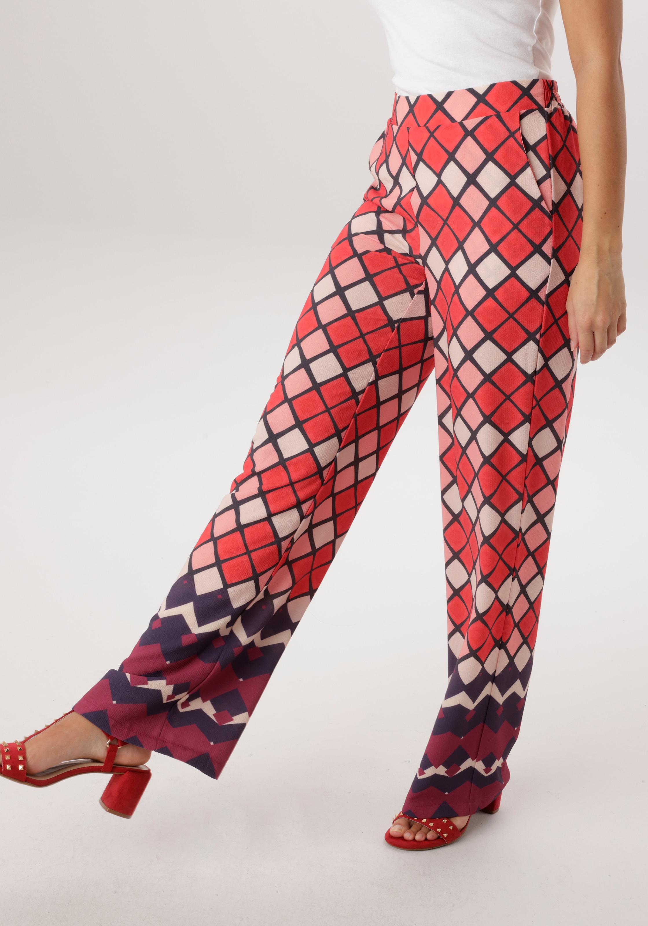 Image of Aniston SELECTED Schlupfhose ausgefallener Rautenmusterung und Eingriffstaschen - NEUE KOLLEKTION