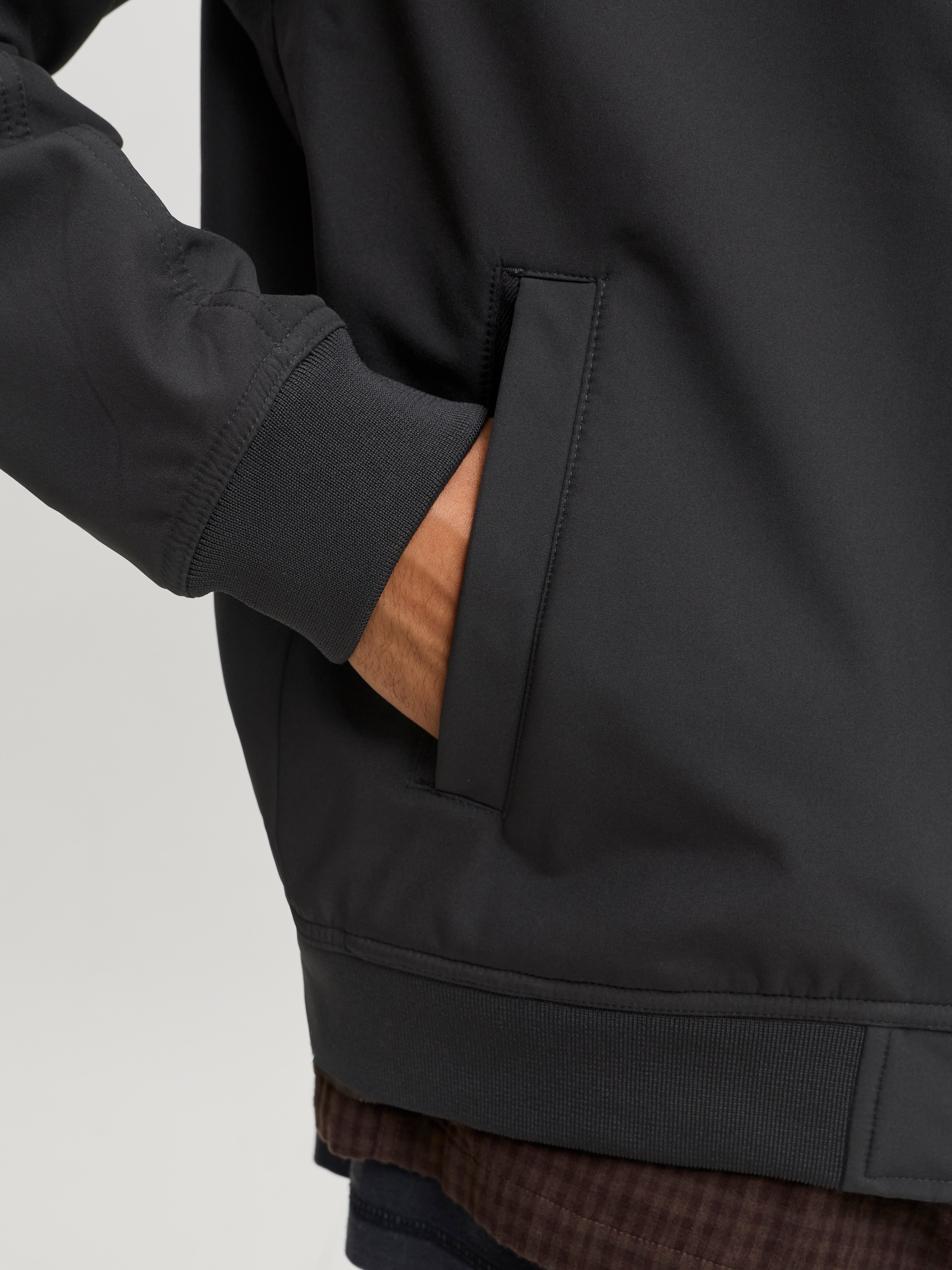 Jack & Jones Veste softshell »JJELIAM SOFTSHELL BOMBER NOOS« fibre synthétique, coupe régulière