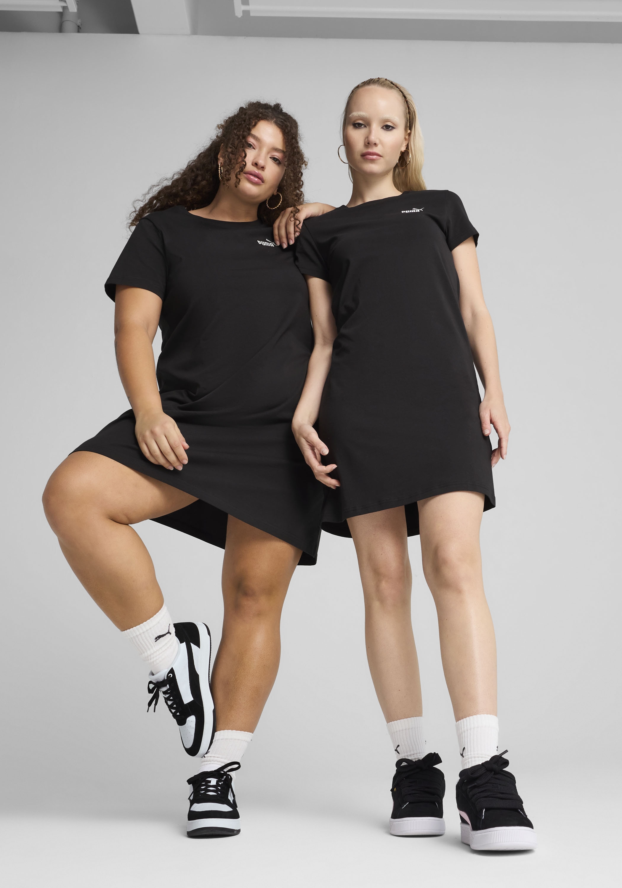 Image of PUMA Shirtkleid "ESS SMALL NO 1 LOGO SLIM DRESS" sportlicher Stil, pflegeleicht