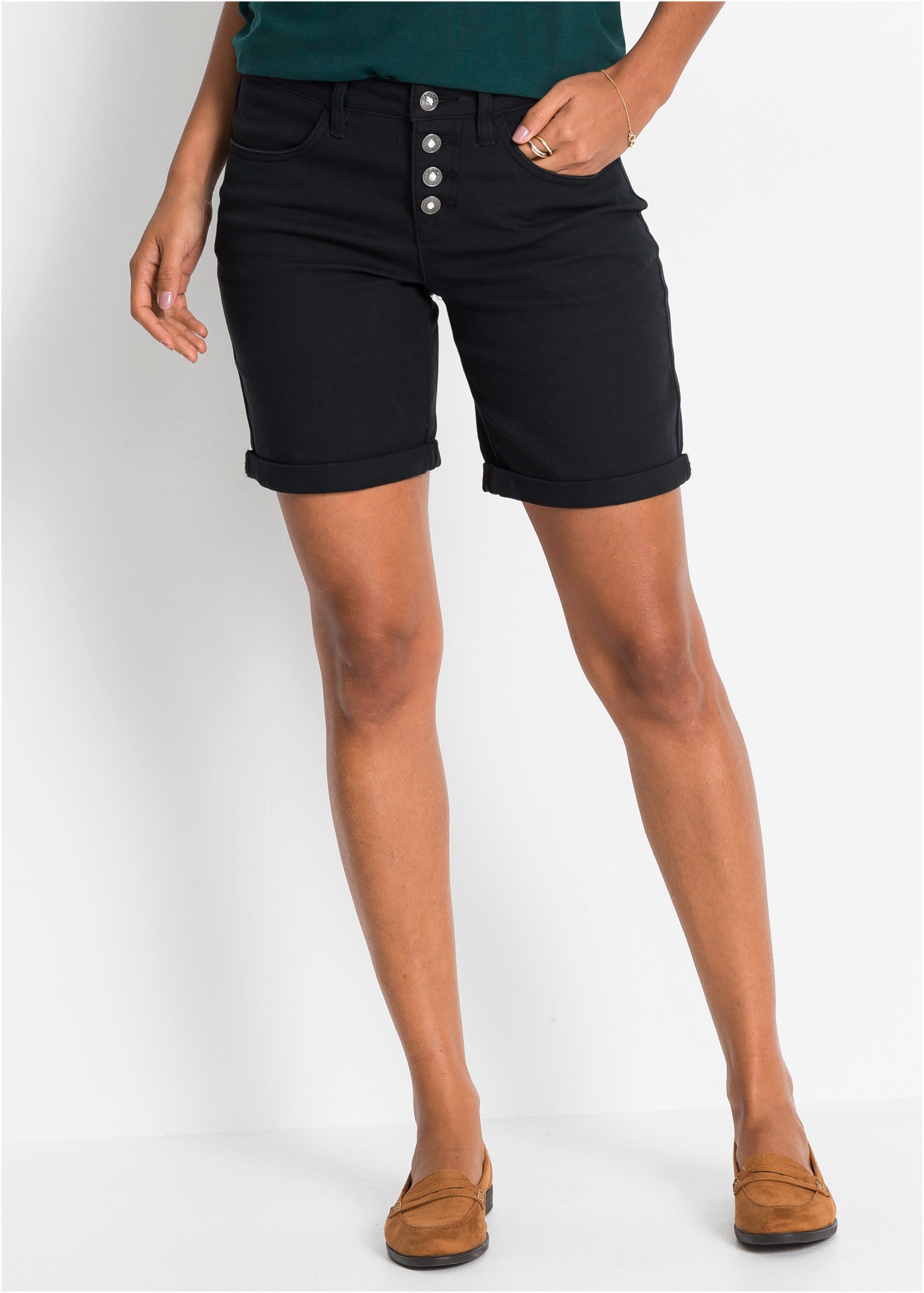 Image of bonprix Bermudas Skinny Fit, aus Stretch-Material, mit modischer Knopfleiste