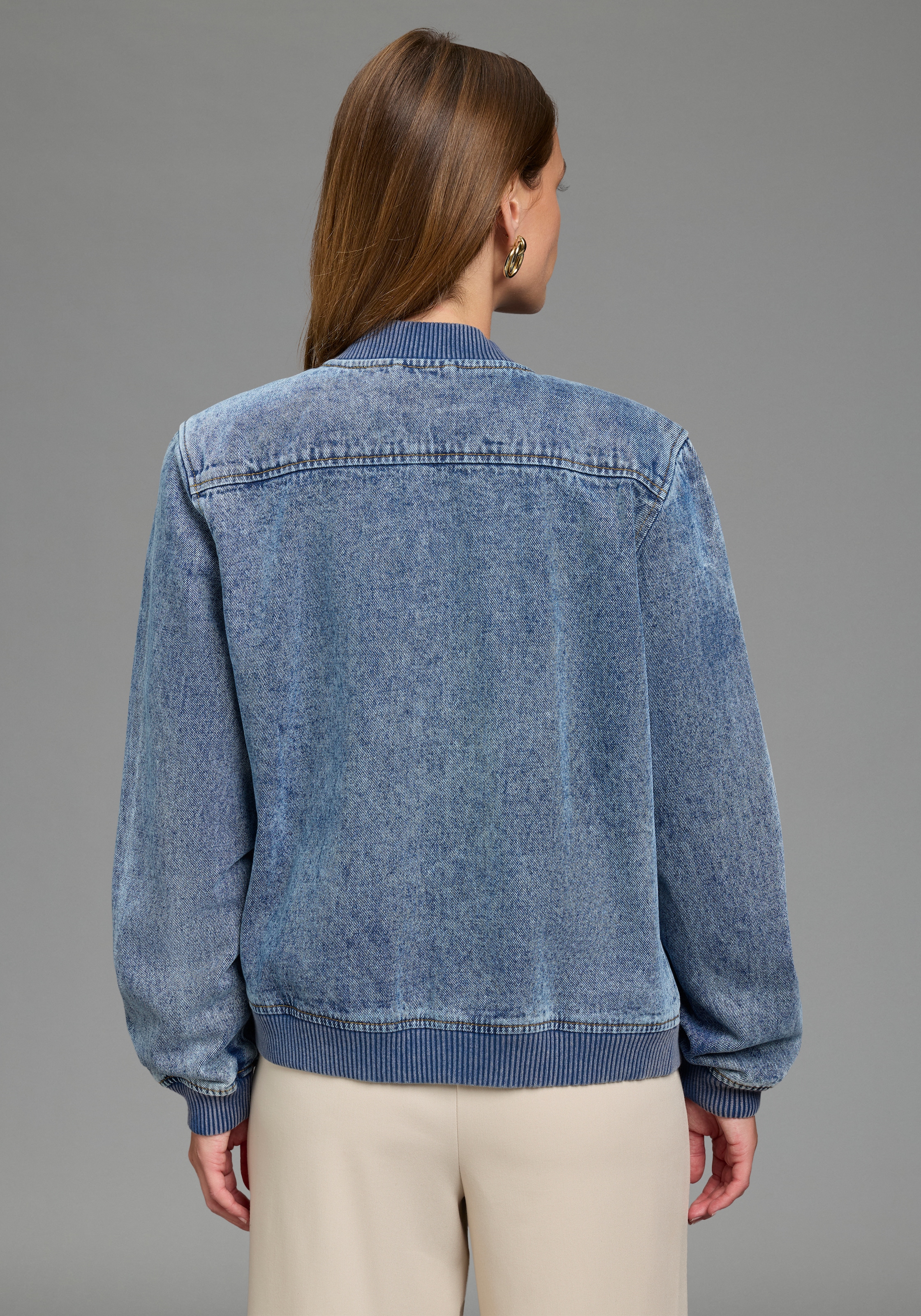 Arizona Veste en jean »im winterlicheren Denim« longueur hanches, coupe confort, avec fermeture éclair