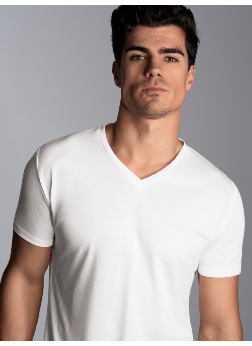 T-Shirt »TRIGEMA V-Shirt aus 100% Lyocell«