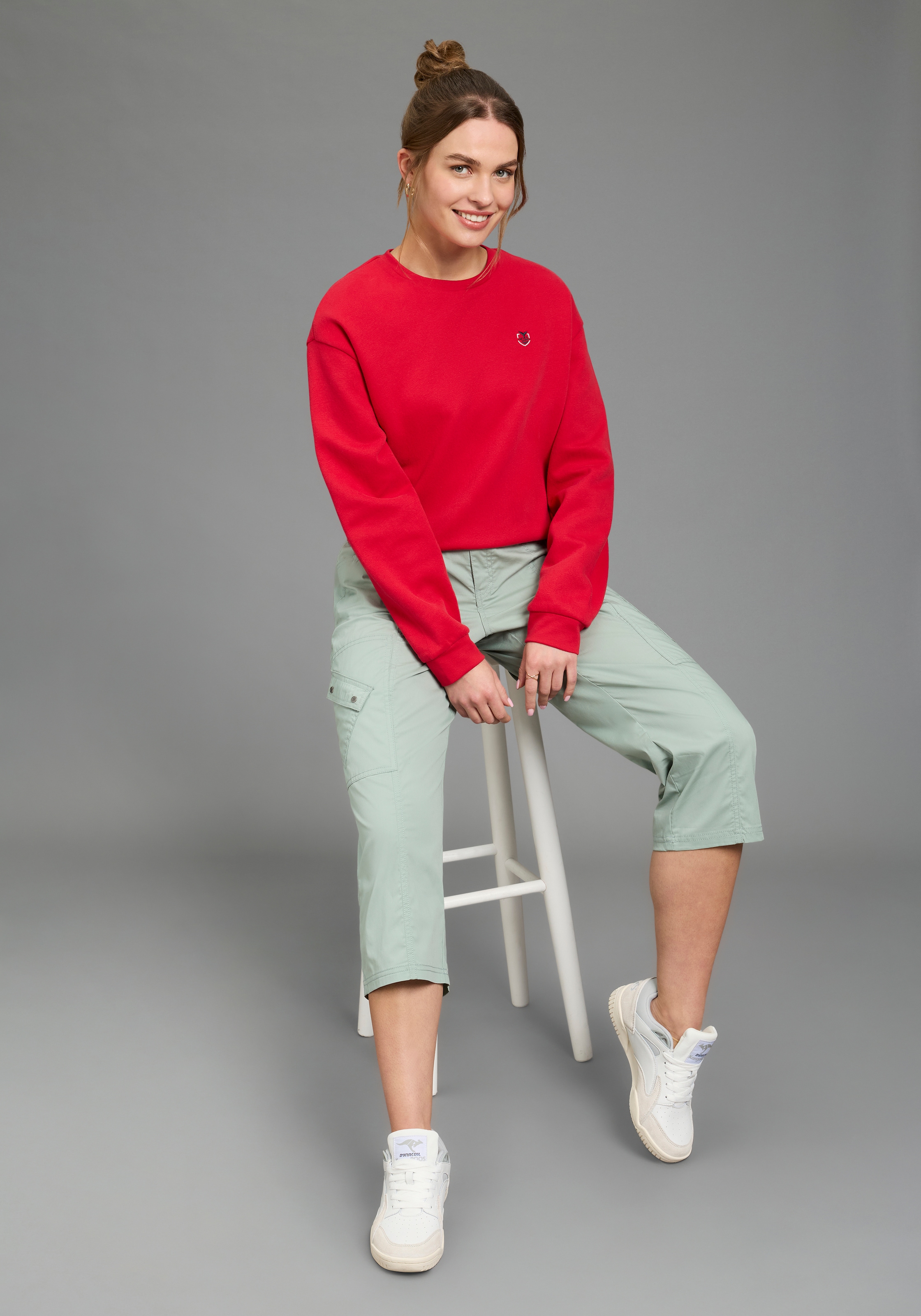 KangaROOS Pantalon capri  mit seitlich aufgesetzten Taschen