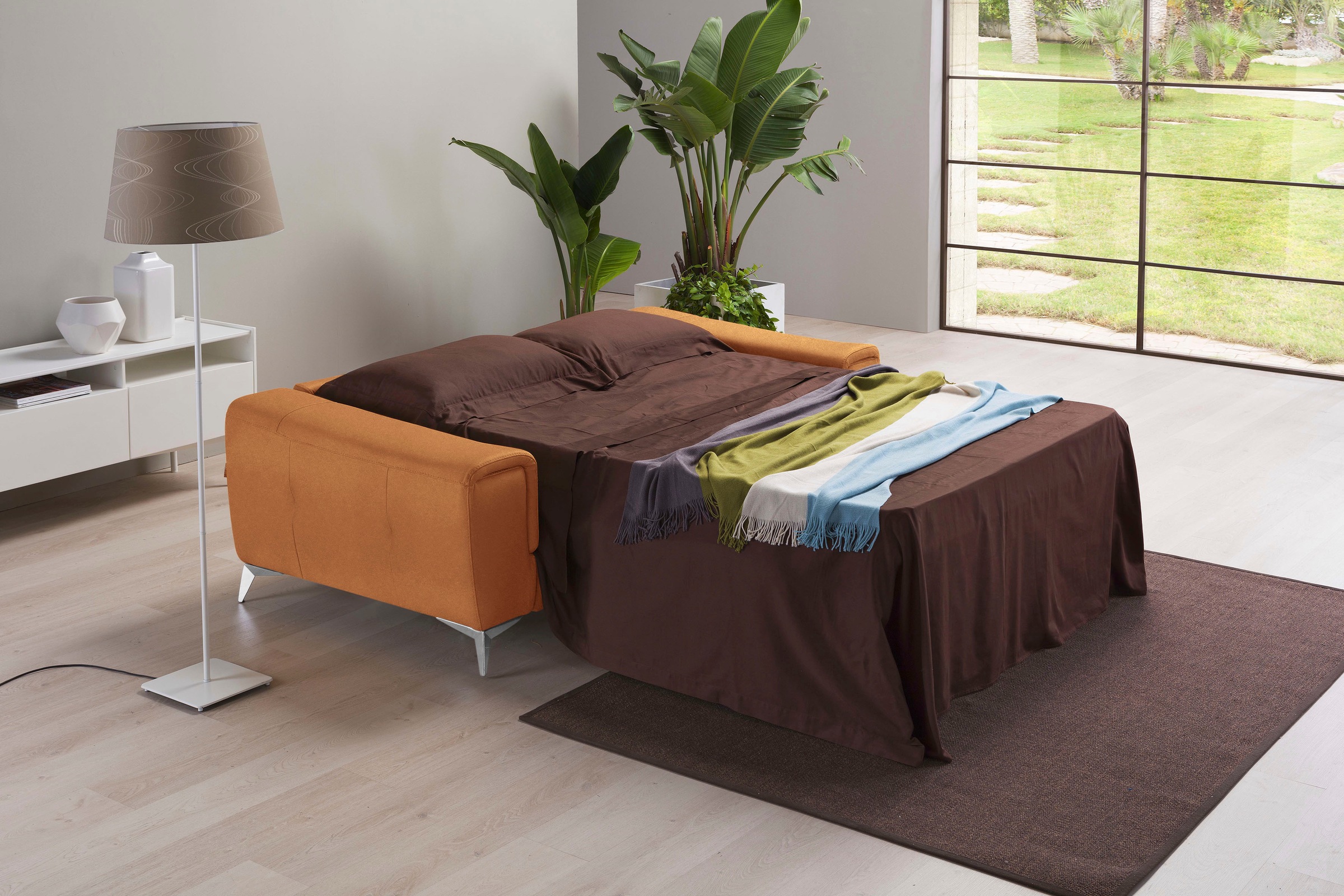 Egoitaliano Schlafsofa »Francine Designsofa, Loungesofa mit Dauerschlaffunktion, Breite 233 cm«, mit Bettfunktion, Luxus-Microfaser Lederoptik, cognac, Fussfarbe chrom