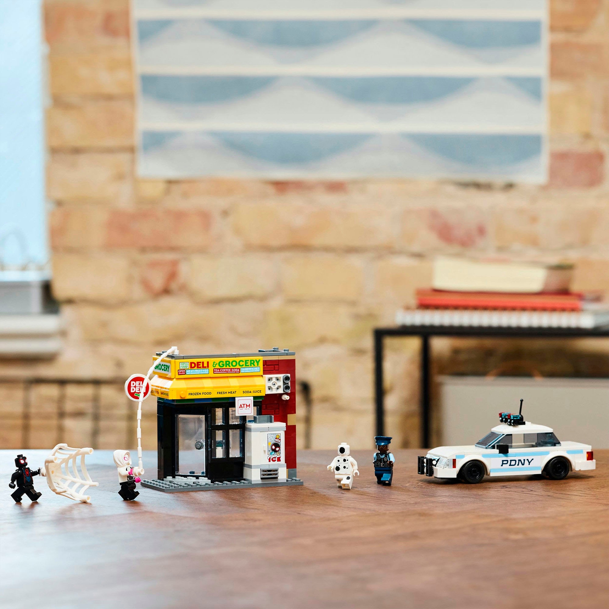 LEGO® Konstruktionsspielsteine »Spider-Verse: Miles Morales vs. Spot (76311), LEGO Super Heroes« Made in Europe