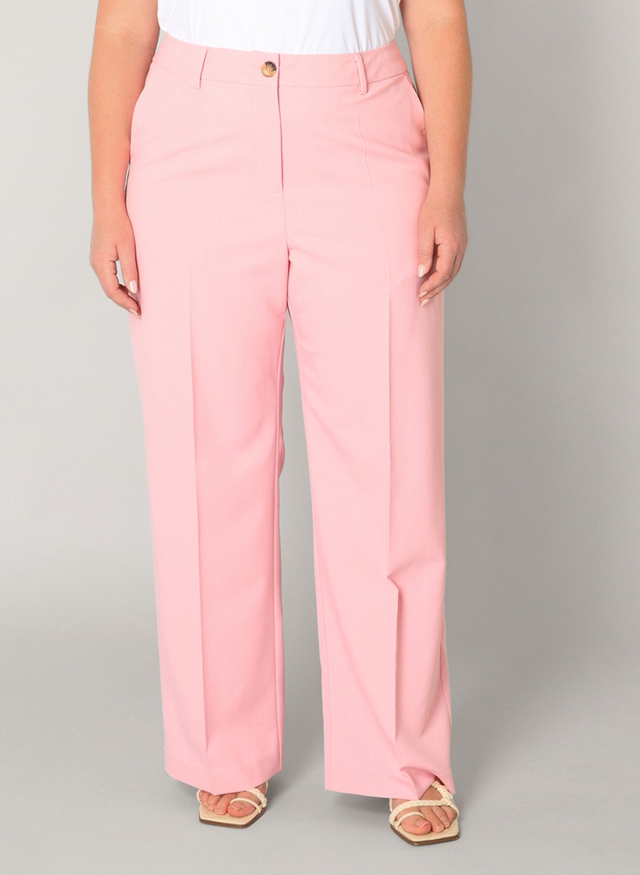 Image of Base Level Curvy Bundfaltenhose "Yunia" mit Viskose und Stretch