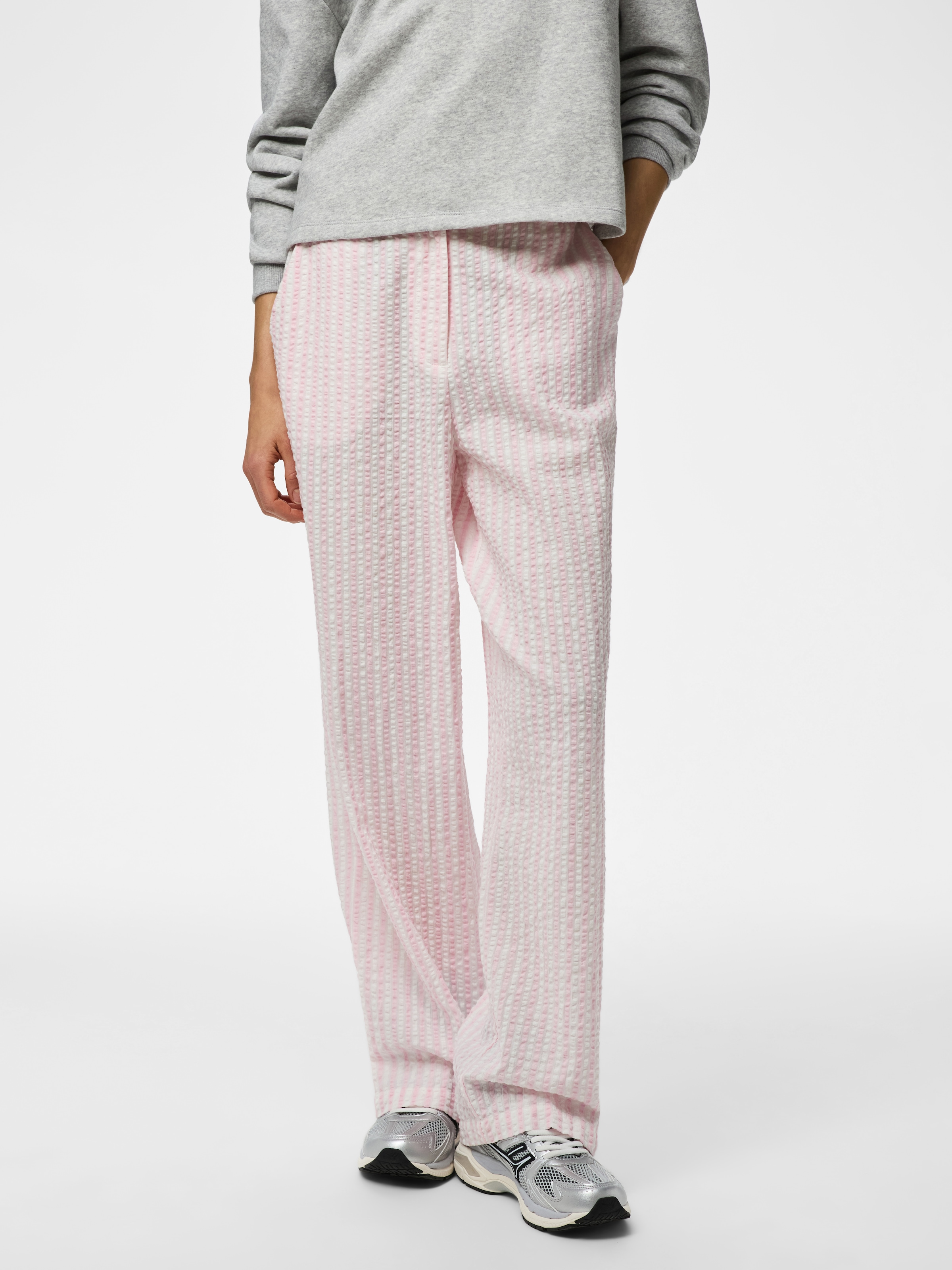Image of pieces Stoffhose "PCSTINNA HW PANTS WVN NOOS BC" mit weitem Bein
