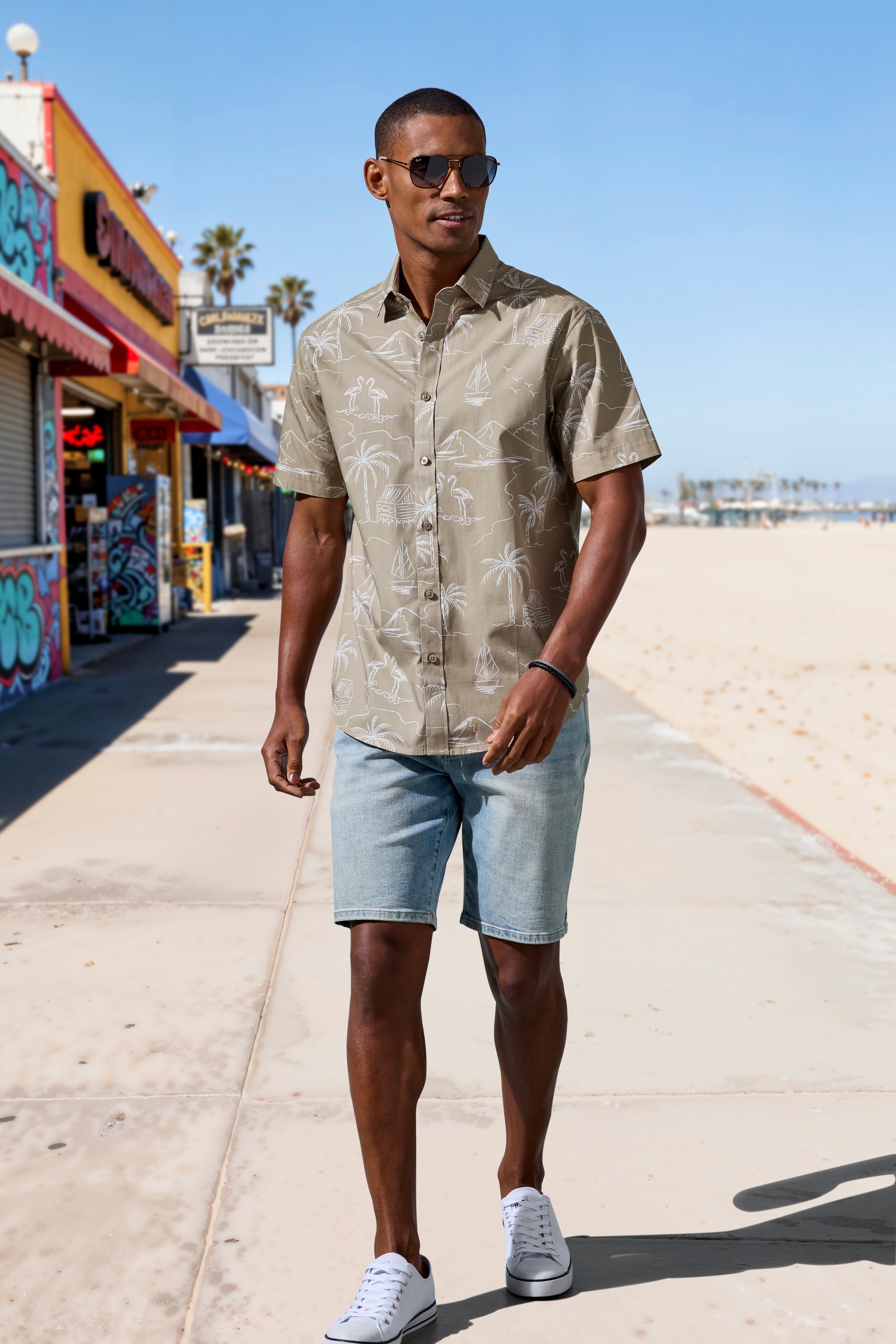 Buffalo Short en jean »5-Pocket Shorts,« mit normaler Bundhöhe, kurze Hose aus elastischer Denim-Qualität