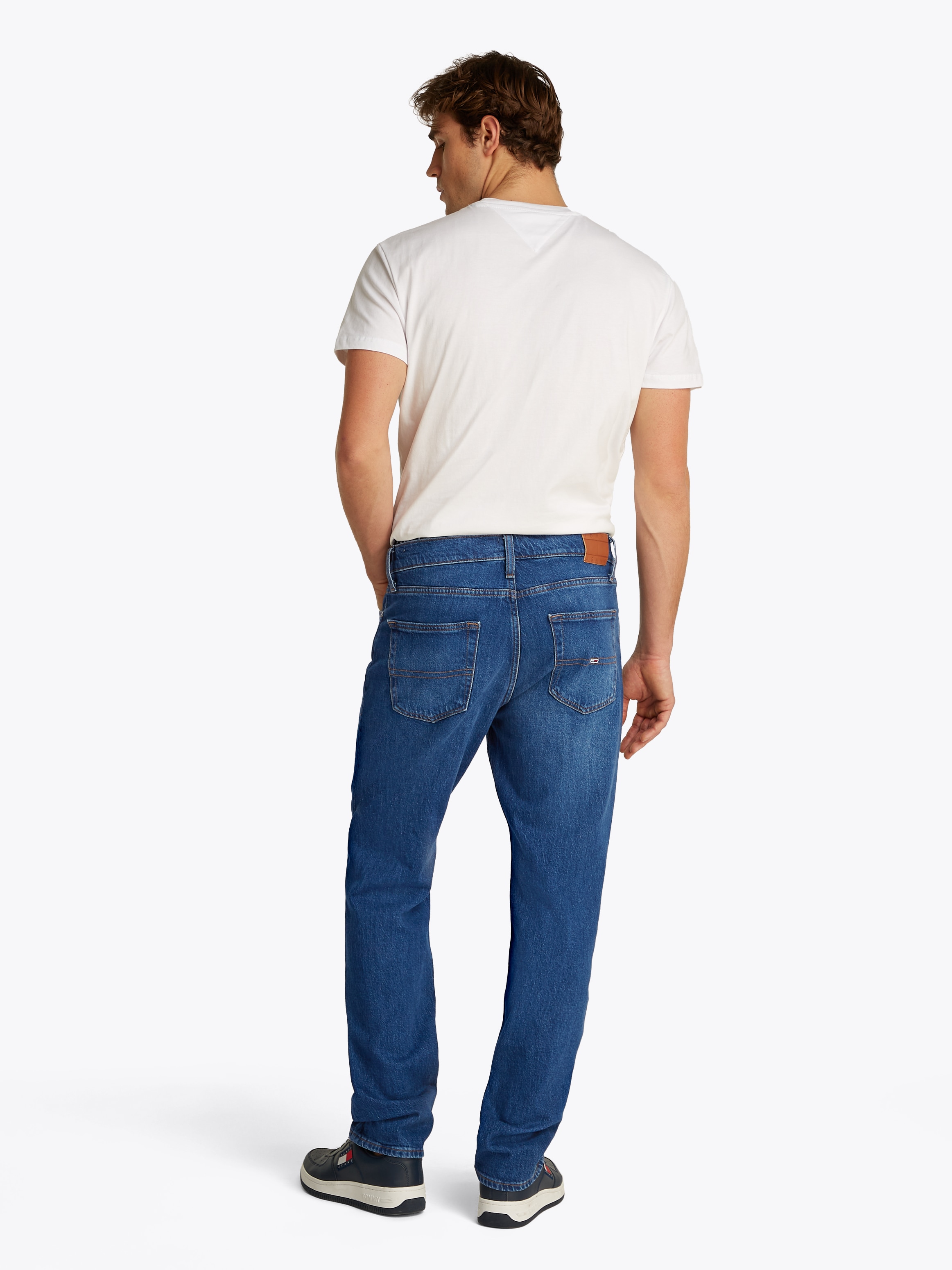 Tommy Jeans Slim-fit-Jeans »RYAN SLIM STRAIGHT«, mit Logoprägung
