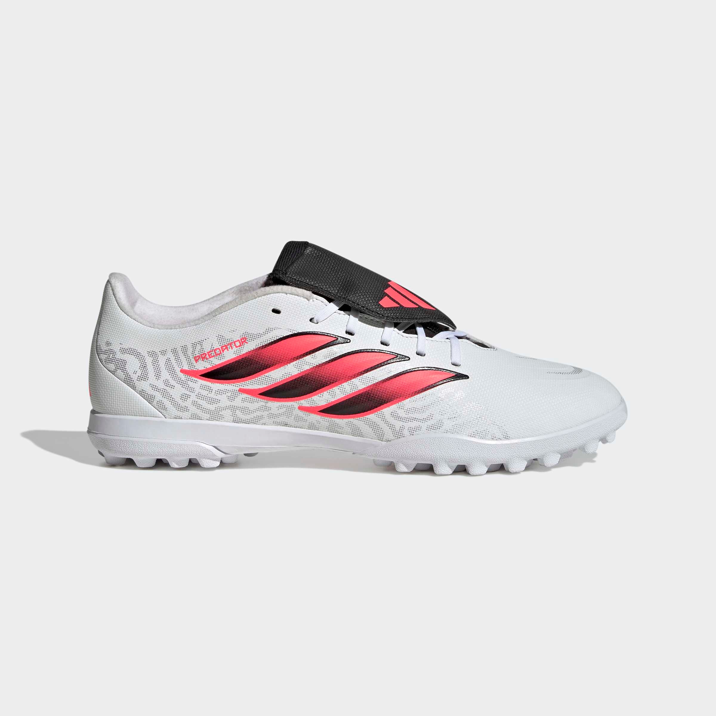 adidas Performance Chaussure de football »PREDATOR CLUB , HYBRIDRASEN, UMSCHLAGBARE ZUNGE«  pour terrains synthétiques durs