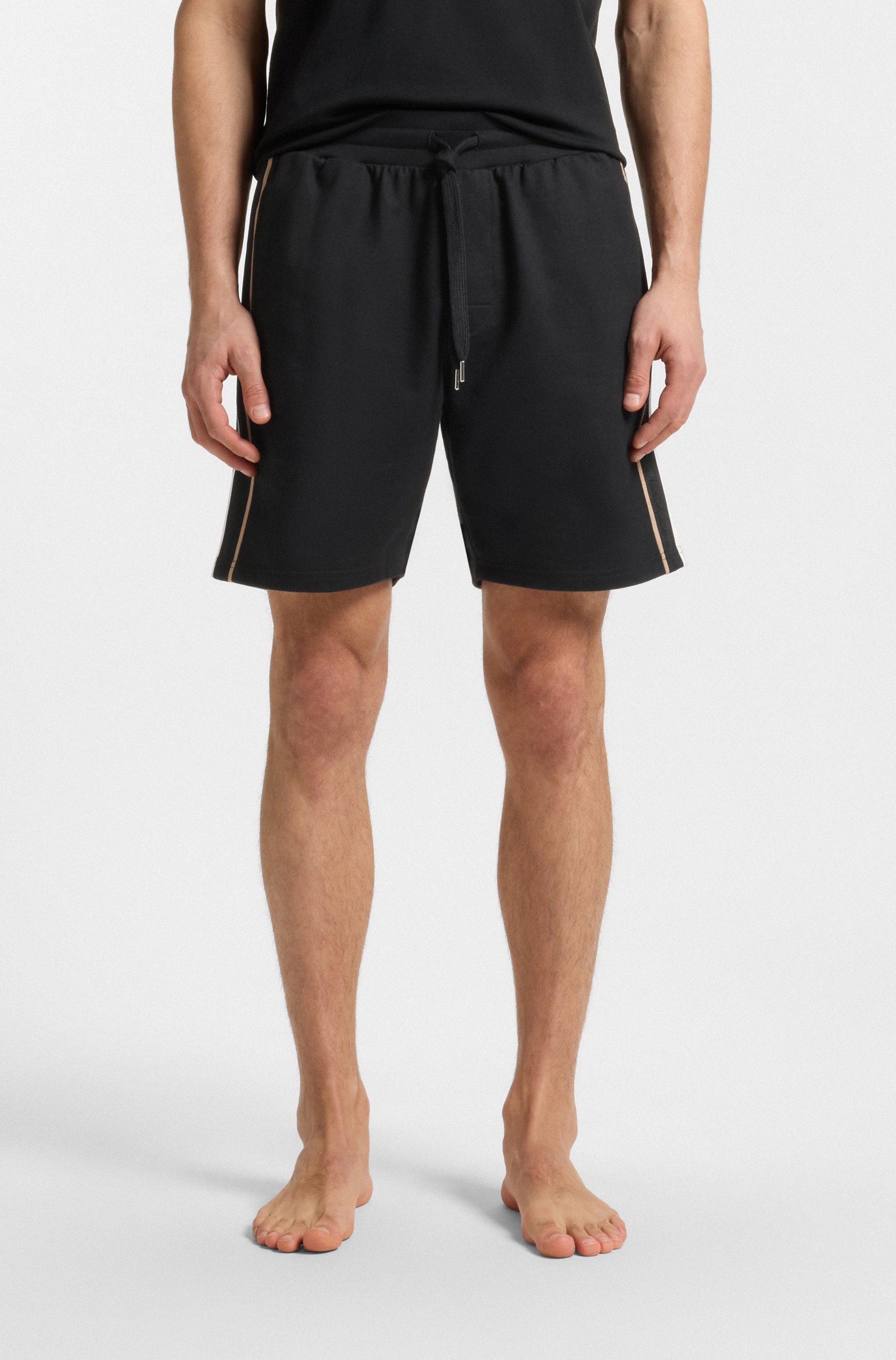 BOSS Sweatshorts »ICONIC«, mit Tunnelzug und Tape-Details