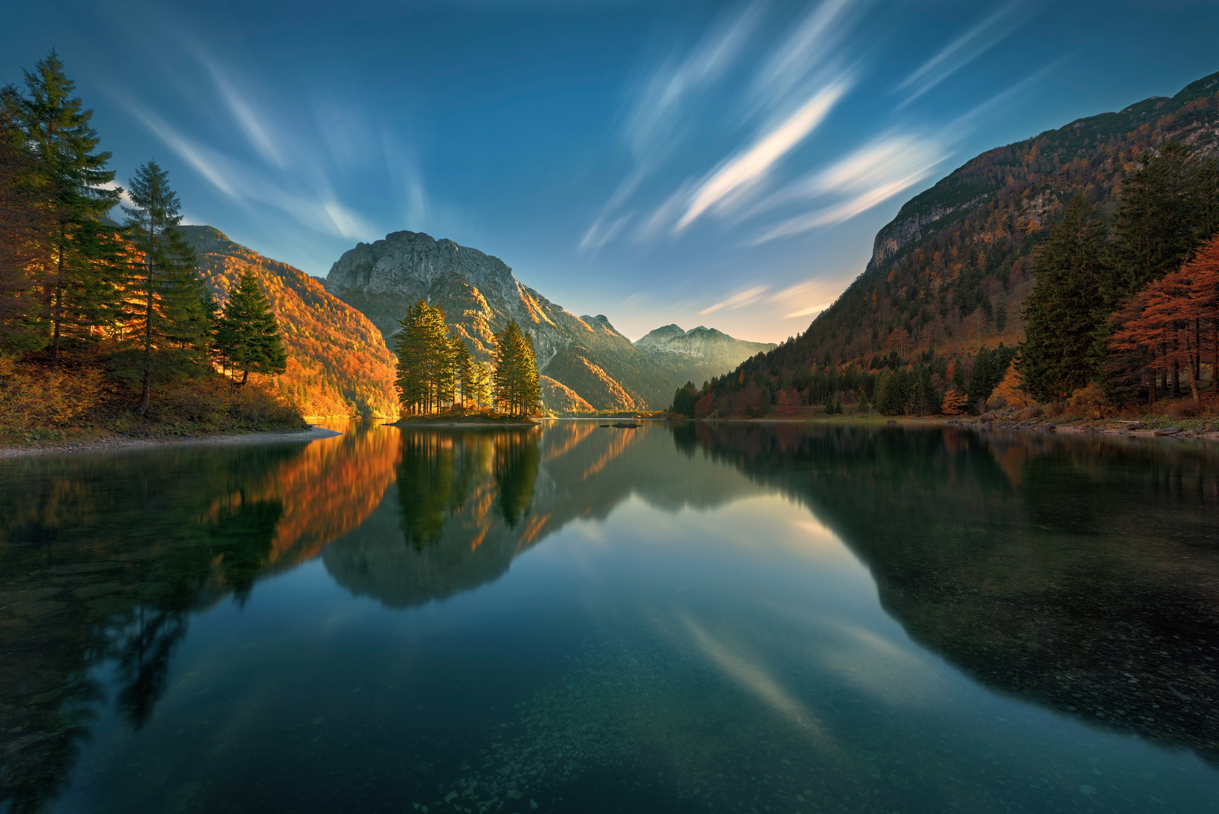 Image of Papermoon Fototapete "Photo-Art KRZYSZTOF BROWKO, MAGISCHER SEE"