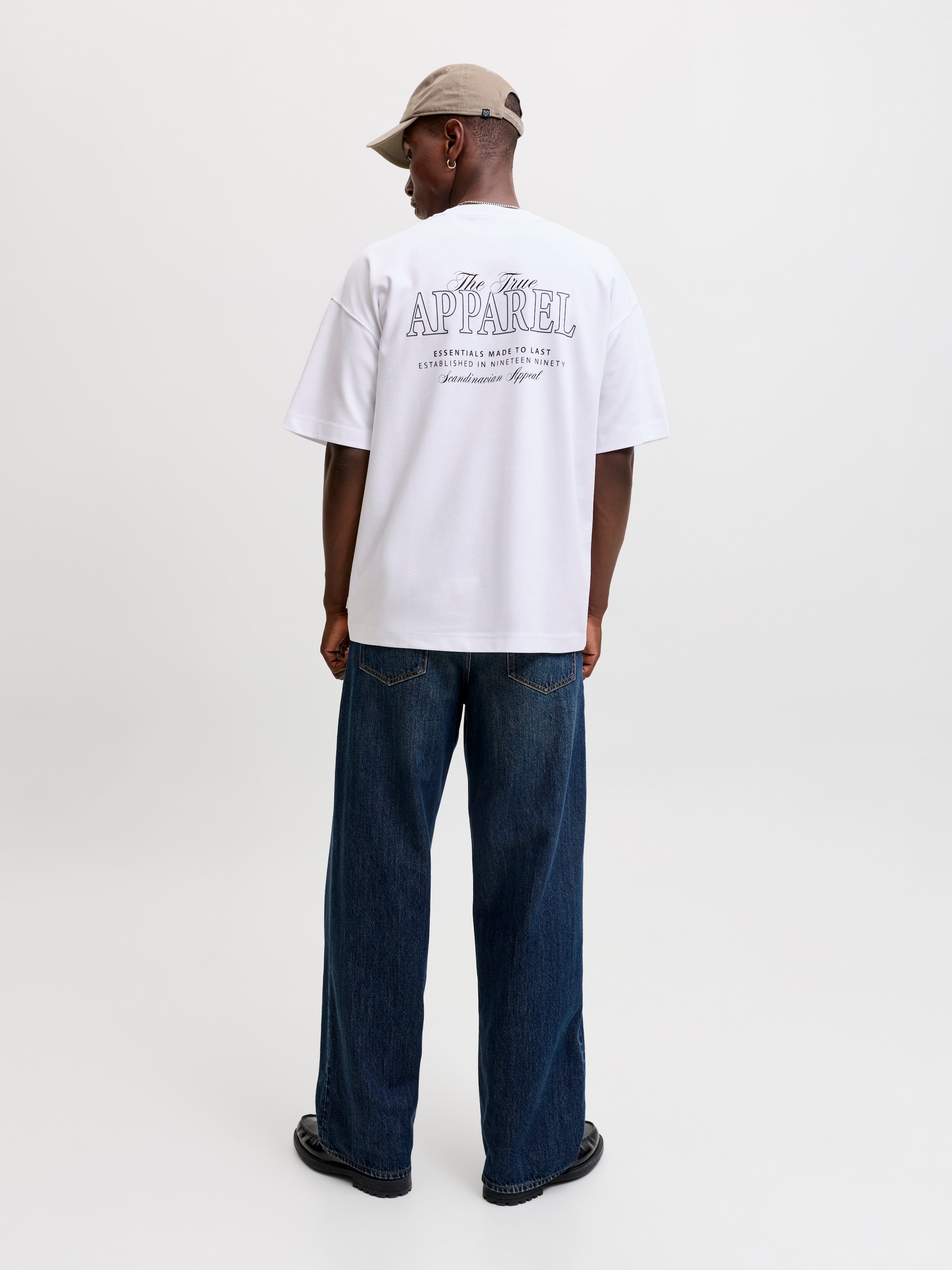 Jack & Jones T-shirt »JJEBARRON STUDIO TEE SS O-NECK SN« mélange de coton, coupe ample