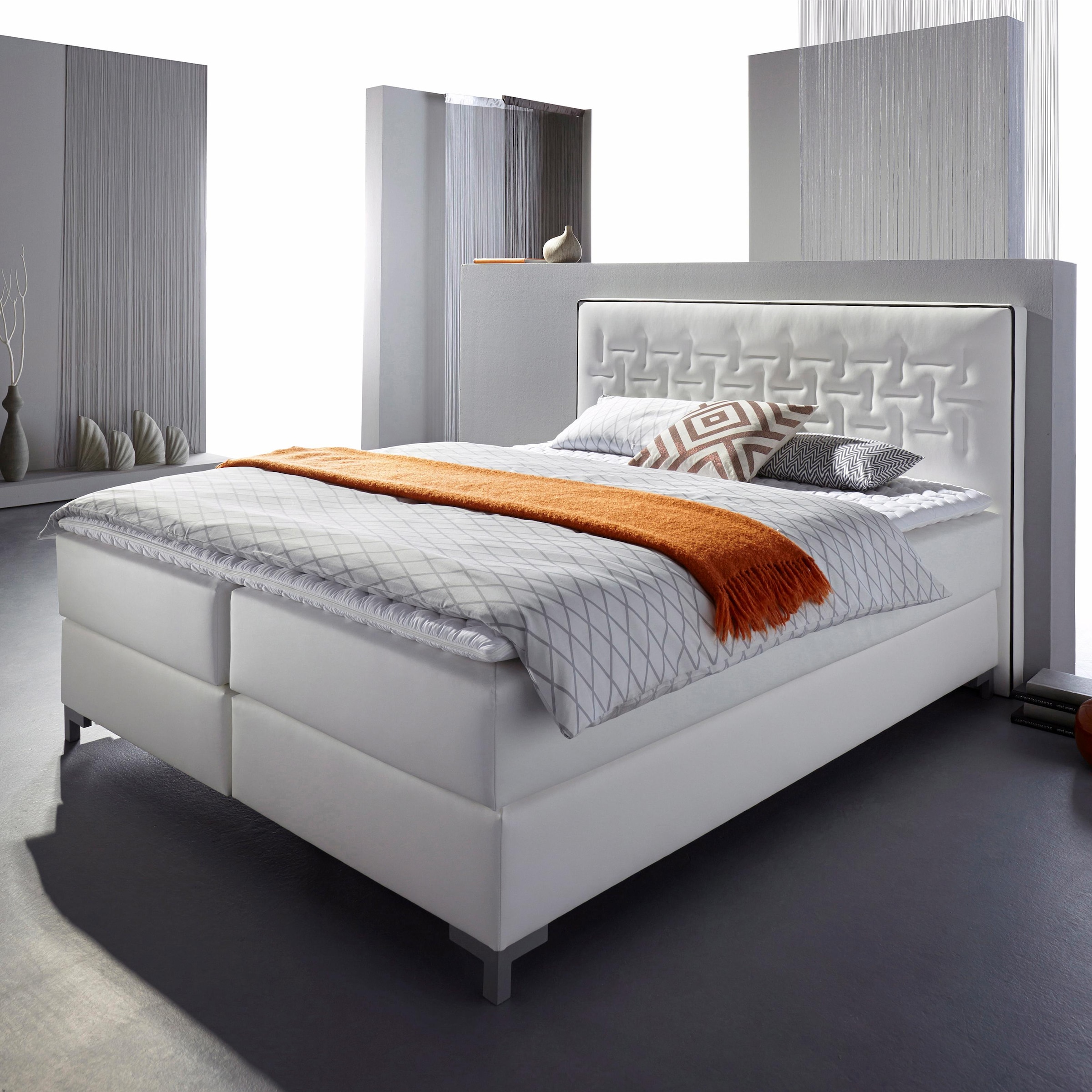 Image of Home affaire Boxspringbett "Coos" mit besonderer Steppung im Kopfteil, 3 Matratzenarten, 2 Härtegrade