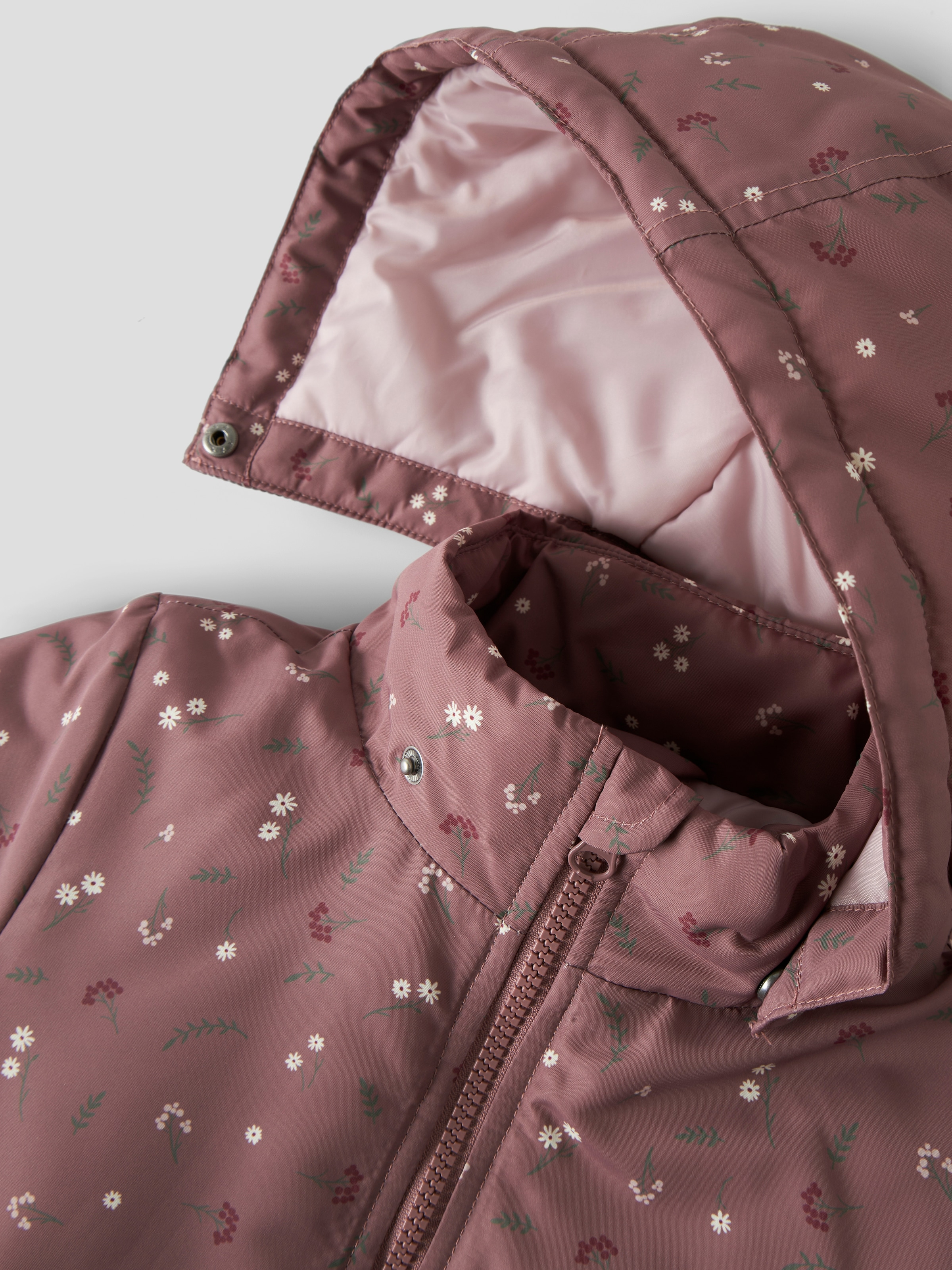 Name It Outdoorjacke »NMFMAXI JACKET PA AOP NOOS« mit Kapuze Kunstfaser, wasserabweisend, reflektierendes Detail