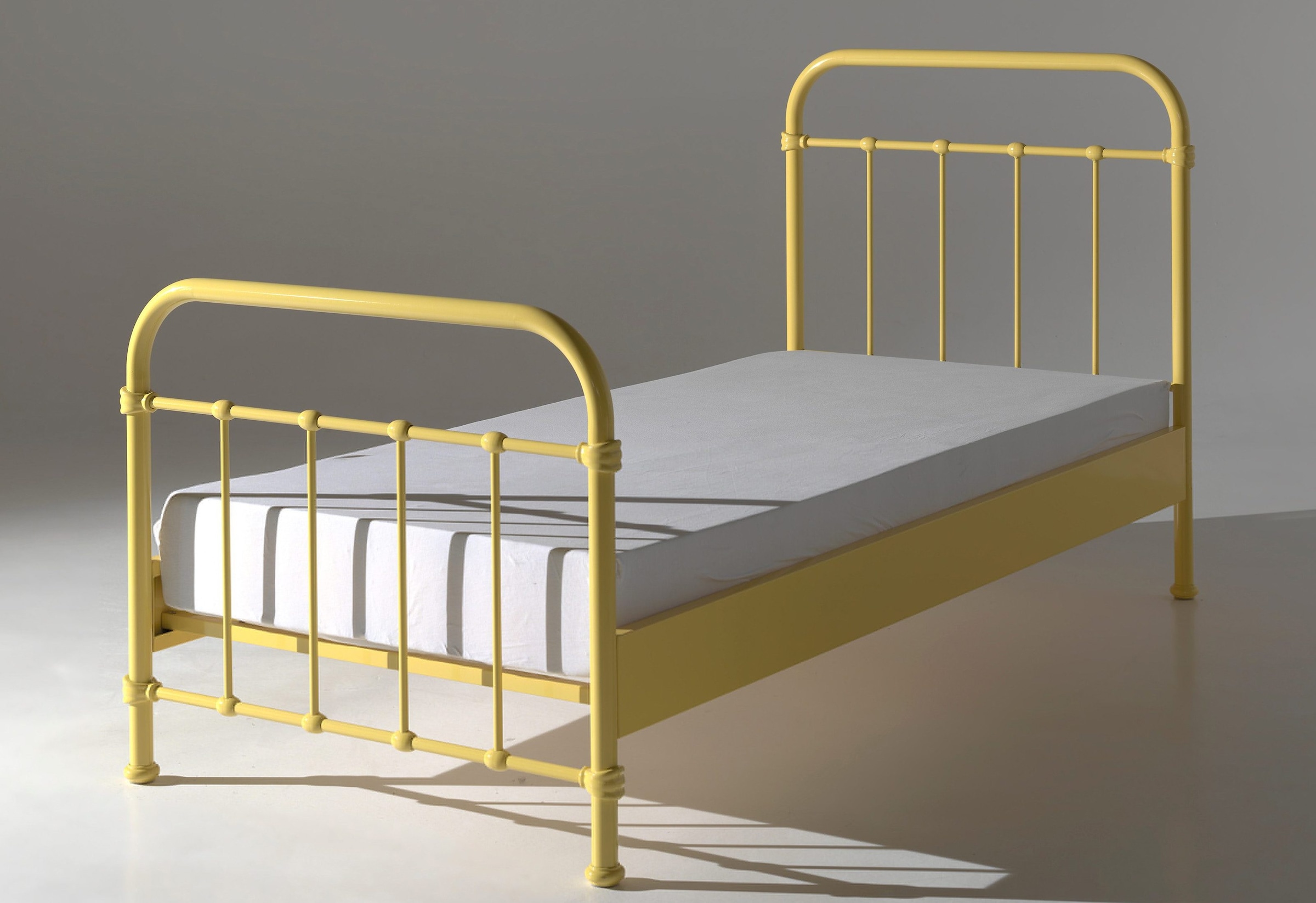 Vipack Einzelbett »New York, Bettgestell Metall, pulverbeschichtet, in zeitlosem Design« H/T ca. 100x210cm, inkl. Lattenrost, sehr stabil gebaut,  zwei Breiten und mehrere Farben zu Auswahl