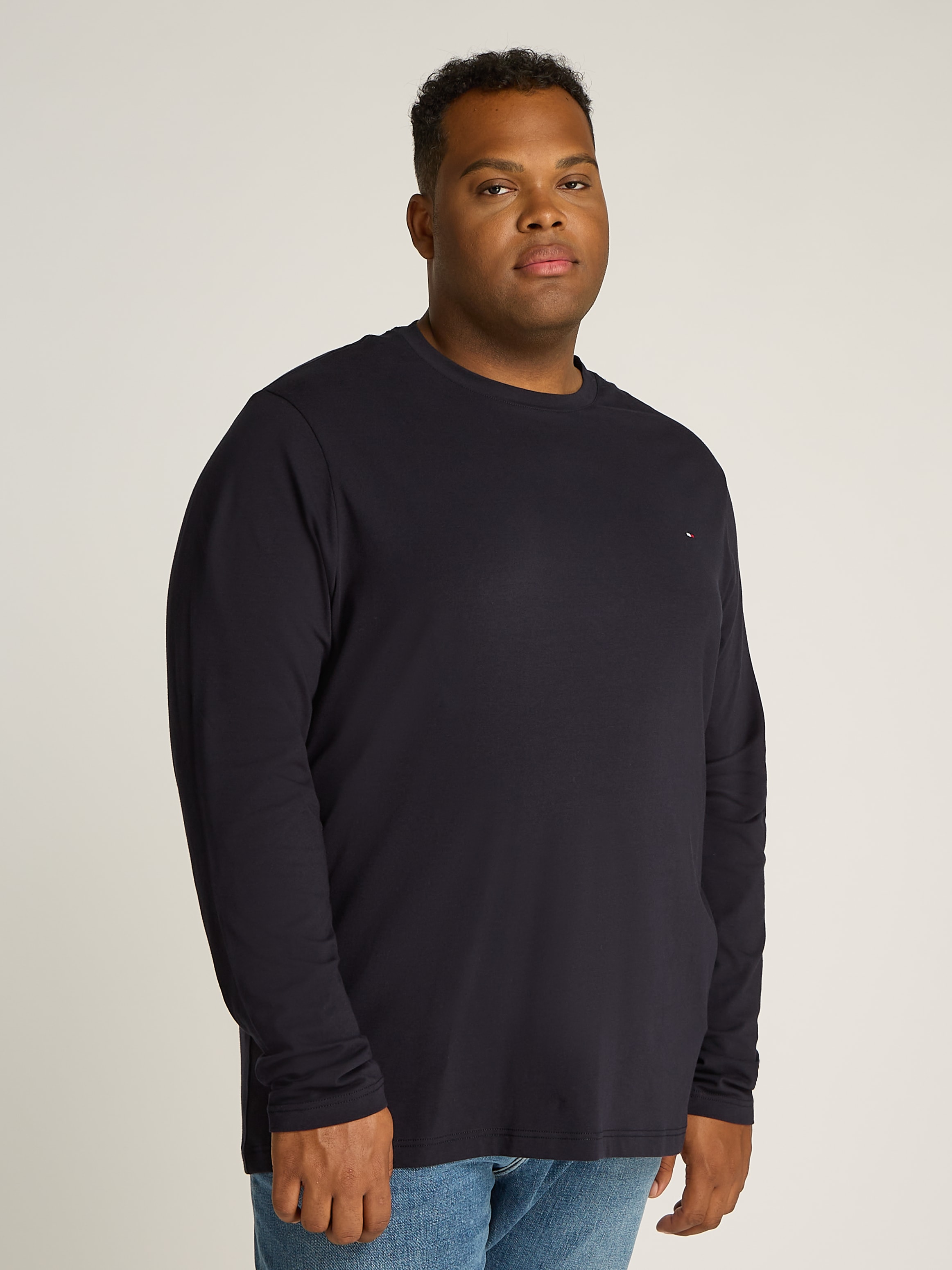 Image of Tommy Hilfiger Big & Tall Longsleeve "BT-STRETCH SLIM FIT TEE-B mit Rundhals und Logo" unifarben, casual, slim fit, Baumwollmix, Rundhals, grosse Grössen