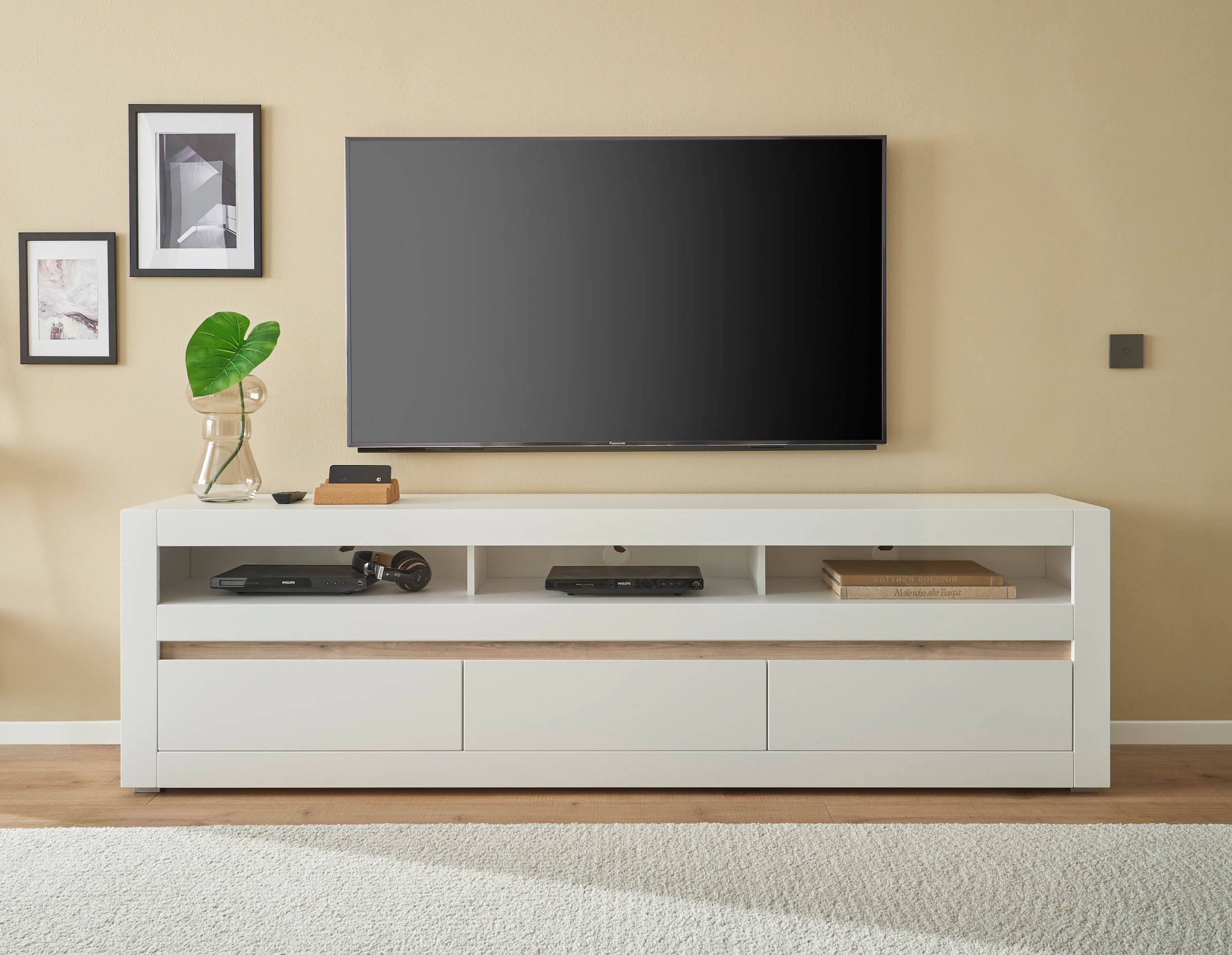INOSIGN Lowboard »Chester, moderner TV-Unterschrank, Kommode mit Stauraum, Weiss Matt«, (1 St.), austauschbare Blende in Griffleiste, zeitloses Design, 217 cm breit