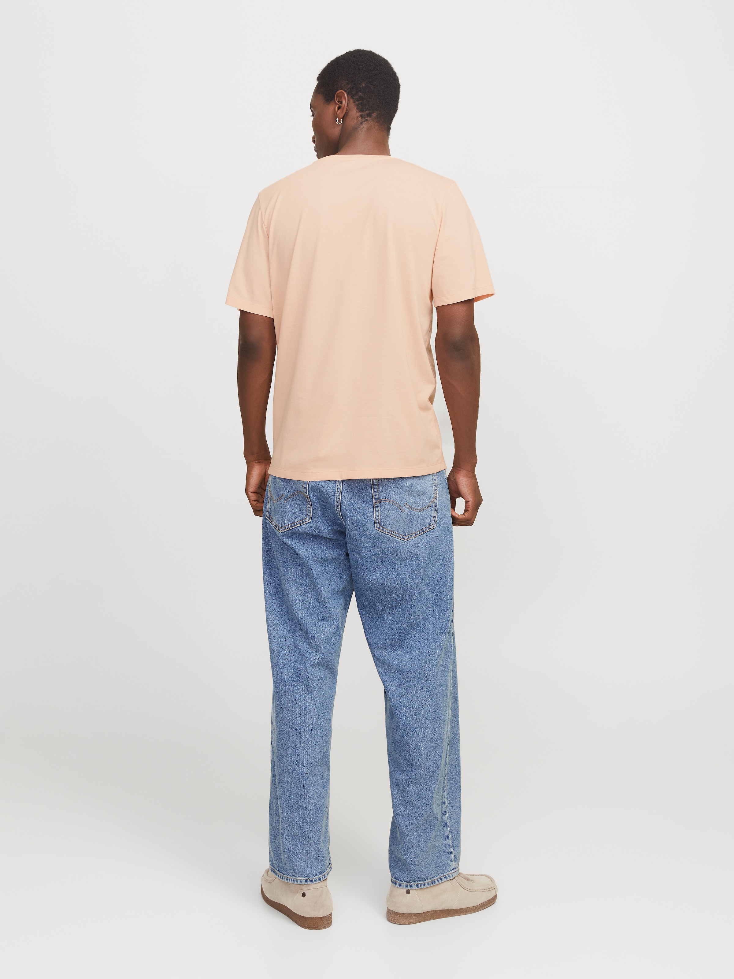 Jack & Jones Rundhalsshirt »JJELOGO TEE SS O-NECK 2 COL SS25 SN« mit Logo Print