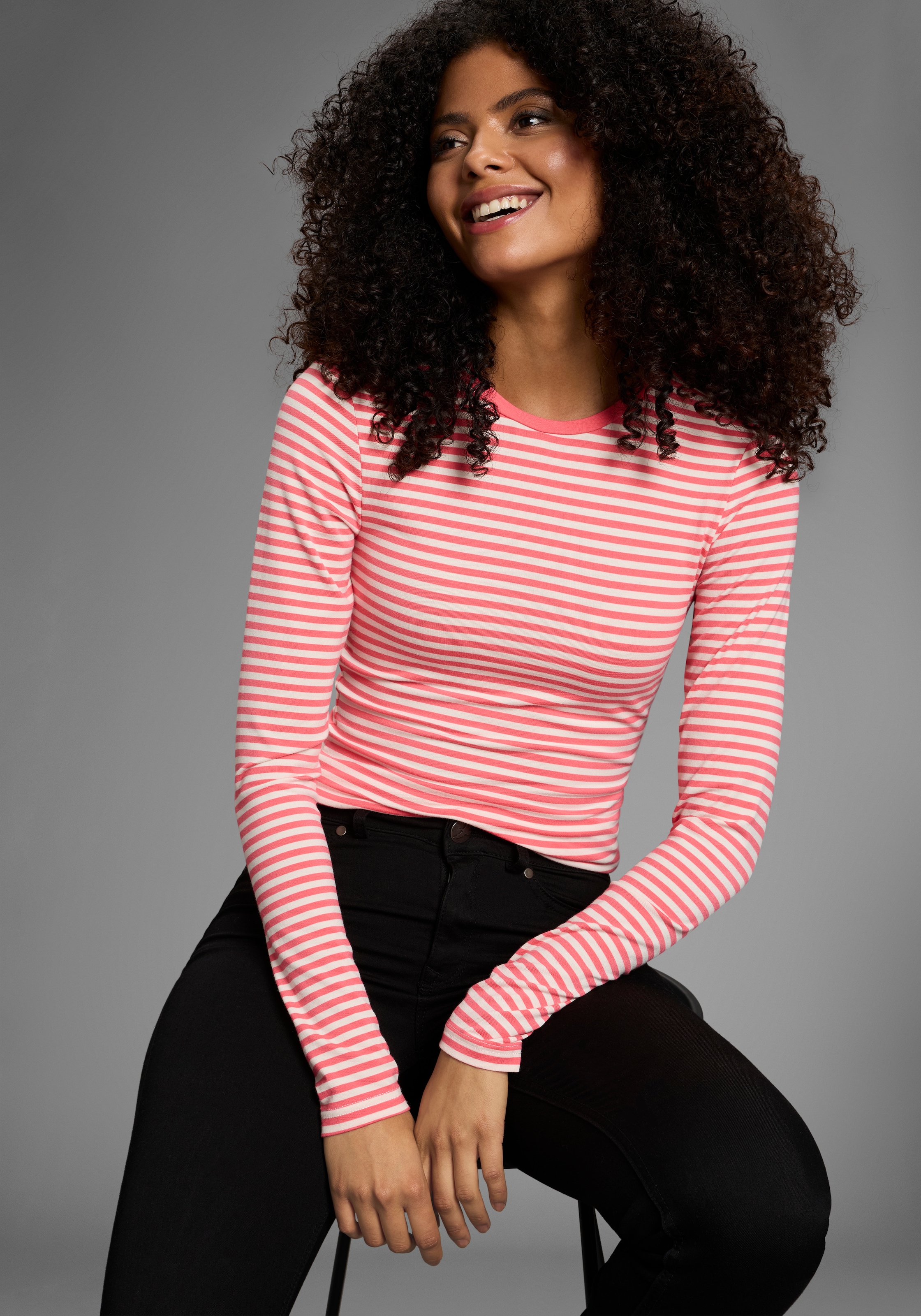 Flashlights Longsleeve hüftlange Schnittform, mit Rundhalsausschnitt, gestreifte Optik