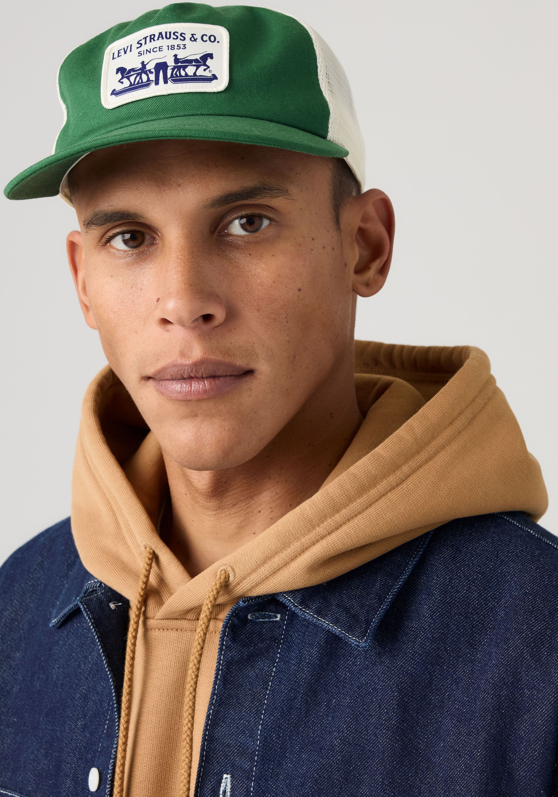 Levi's® Casquette de camionneur »PRESIDIO TRUCKER« mit Logo Stickerei