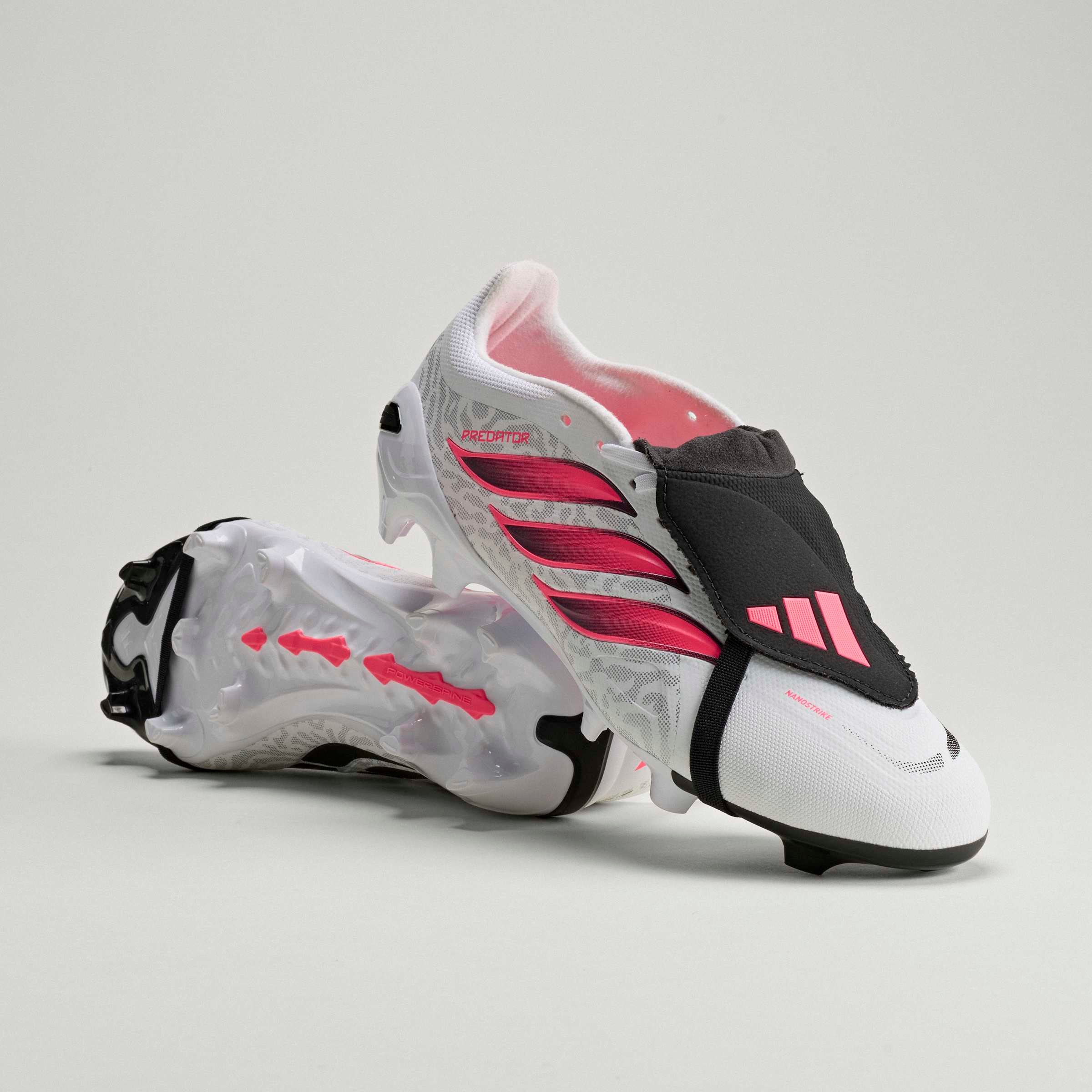 adidas Performance Chaussure de football »PREDATOR LEAGUE , FESTE BÖDEN, UMSCHLAGBARE ZUNGE«  pour gazon et sols durs, utilisé lors de la Coupe du Monde 2026