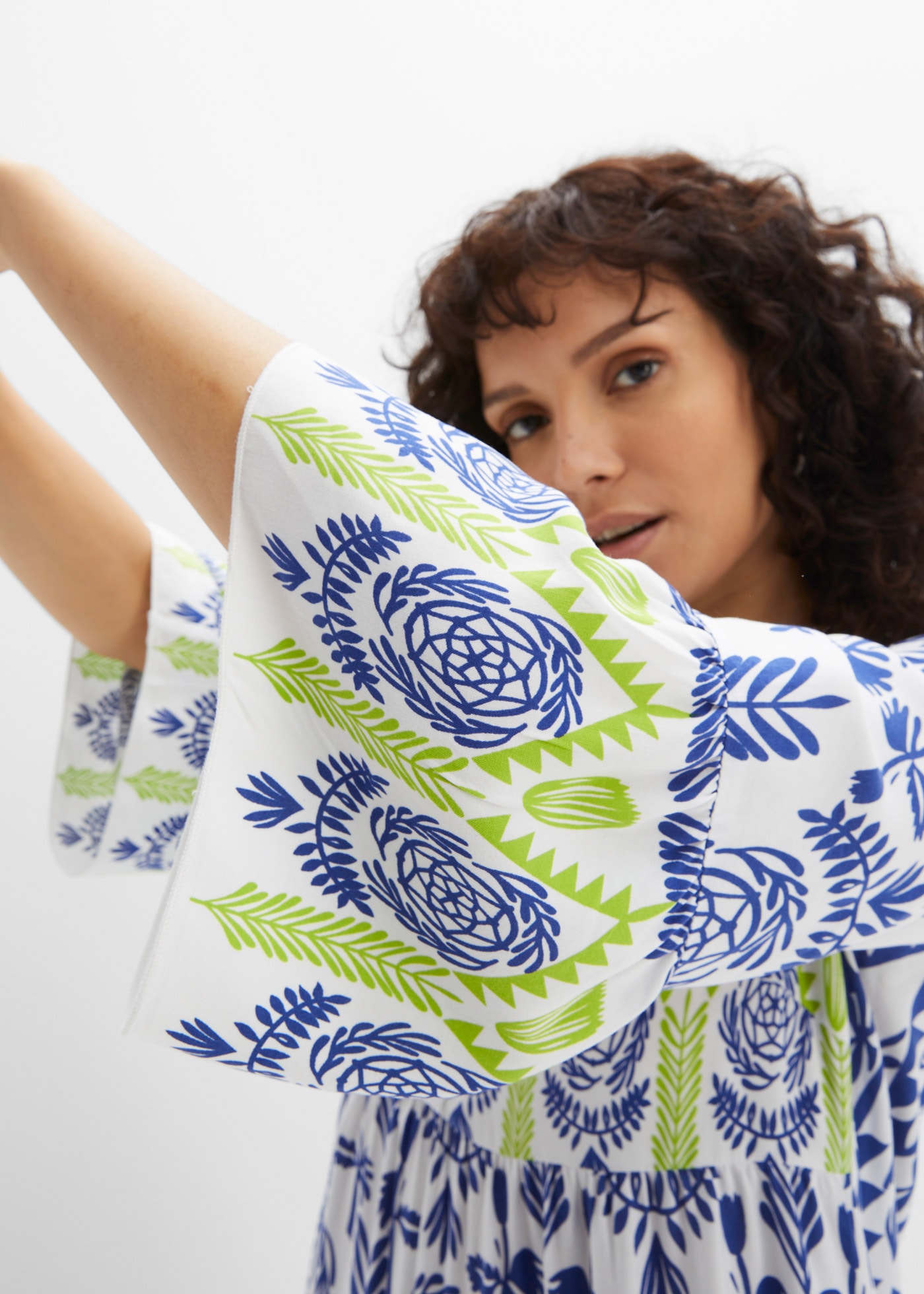 bonprix Maxikleid für besondere Anlässe, aus Viskose, ausgestellte Passform