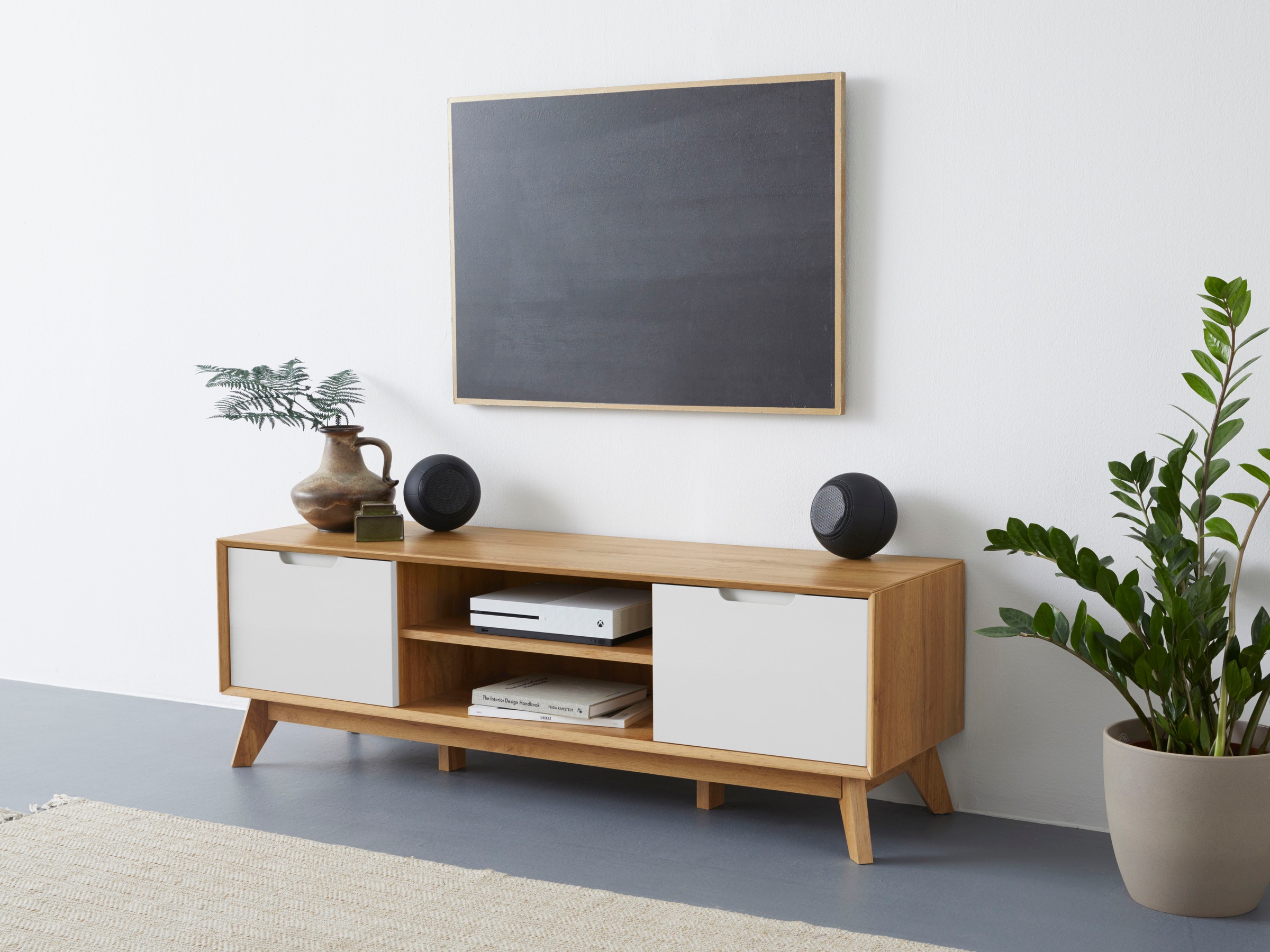 Image of GOODproduct Lowboard "Pandrup" Kommode mit 3 Einlegeböden und Kabeldurchführung, B:135 cm