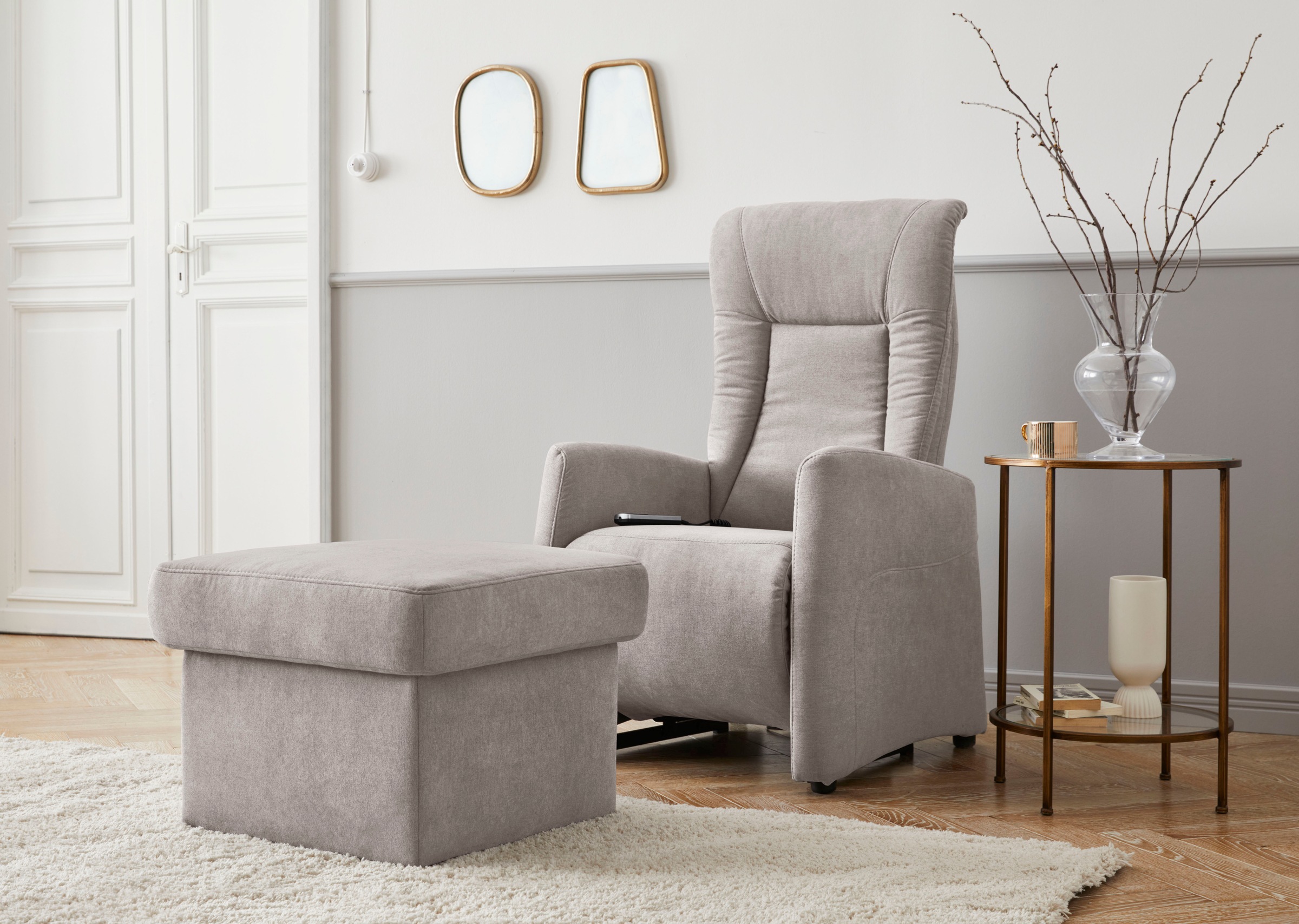 sit&more Stauraumhocker »Melissa«, klassisches Design, optional in dem mit Wasser zu reinigendem Bezug