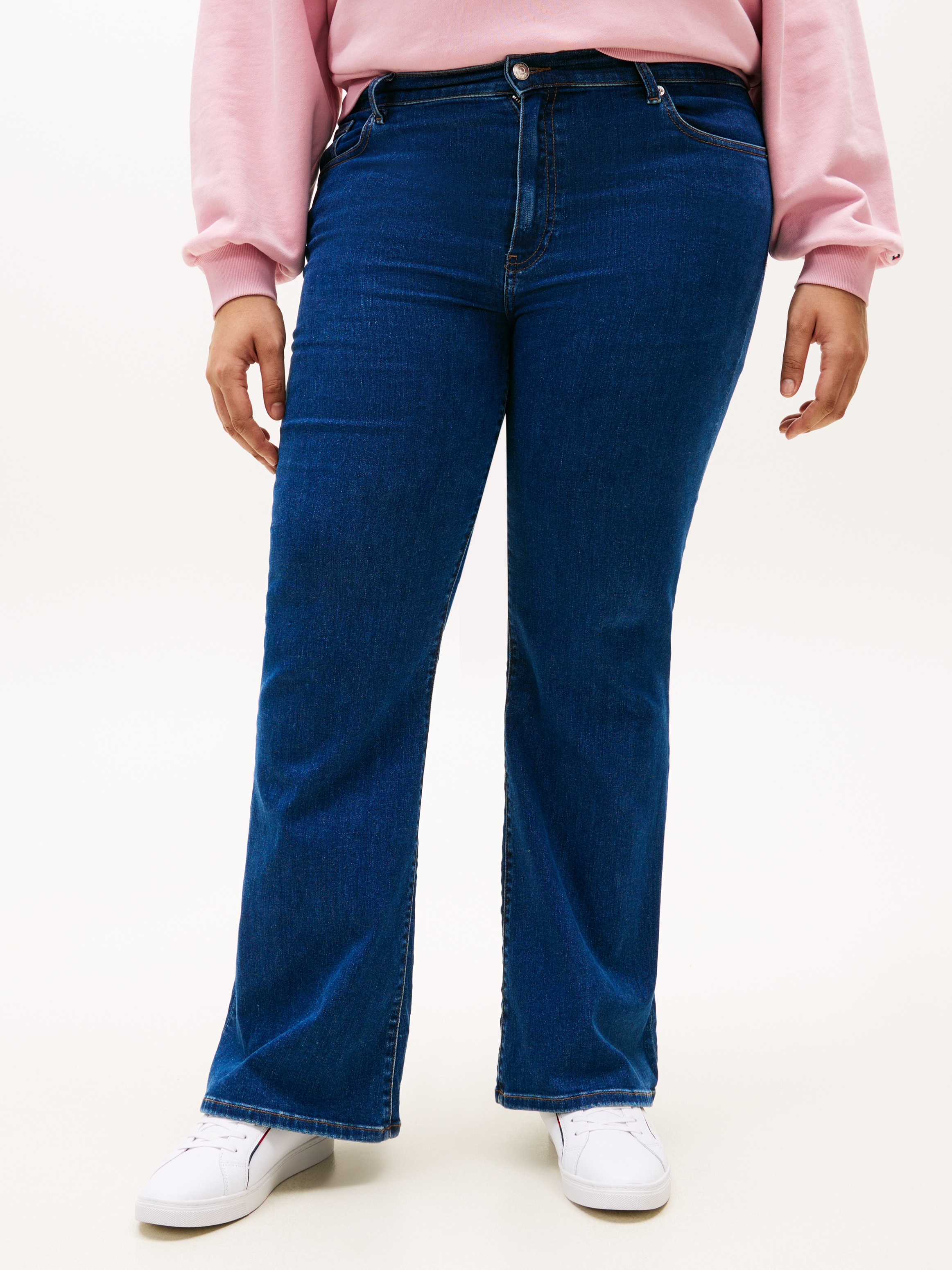 Image of Tommy Hilfiger Curve Weite Jeans "CRV DNM EMI FLARE RW" in grossen Grössen, in ausgestellter Form