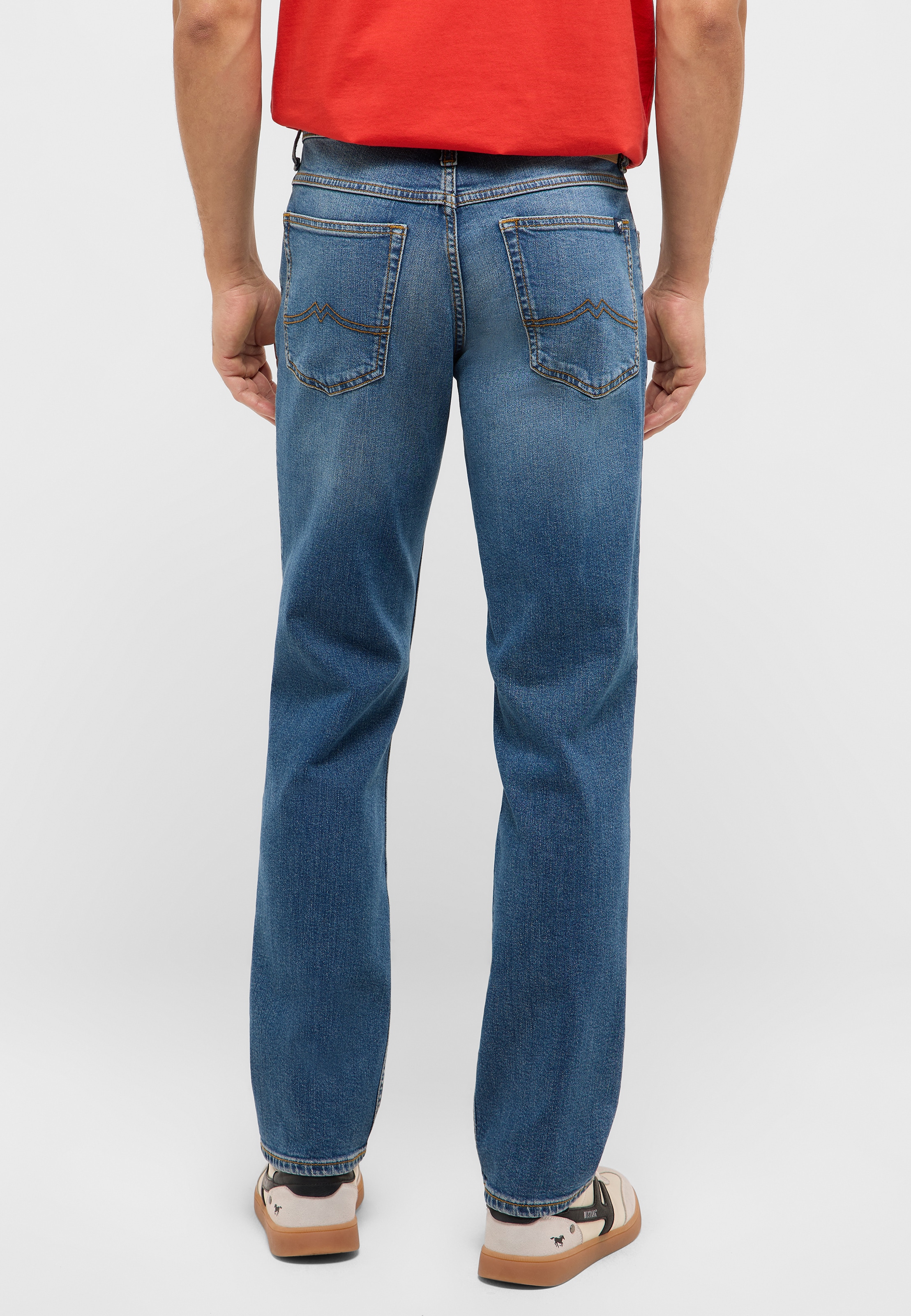 MUSTANG 5-Pocket-Jeans »Tramper Straight« mit mittelhohem Bund