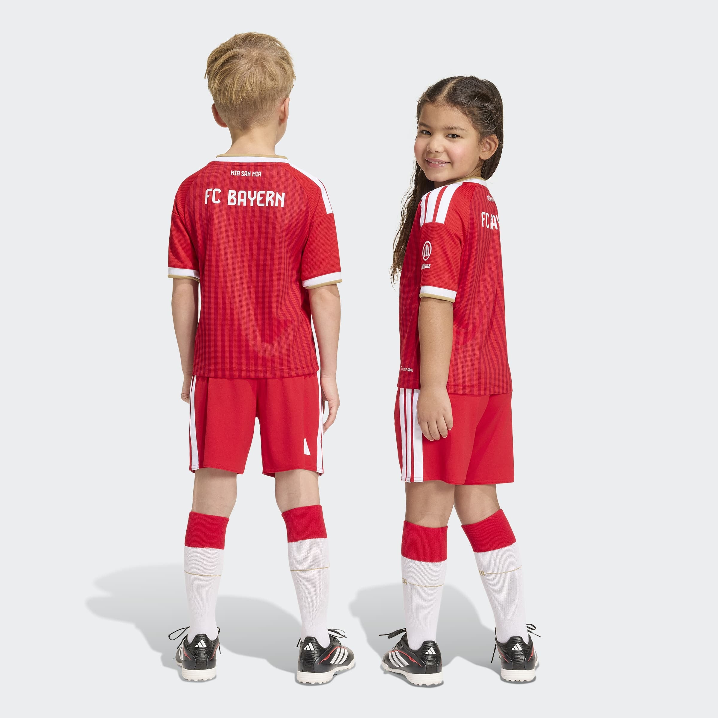 adidas Performance Trainingsanzug »FCB H MINI« 2 für junge Fussballfans, mit regulärem Schnitt, zweiteiliges Set