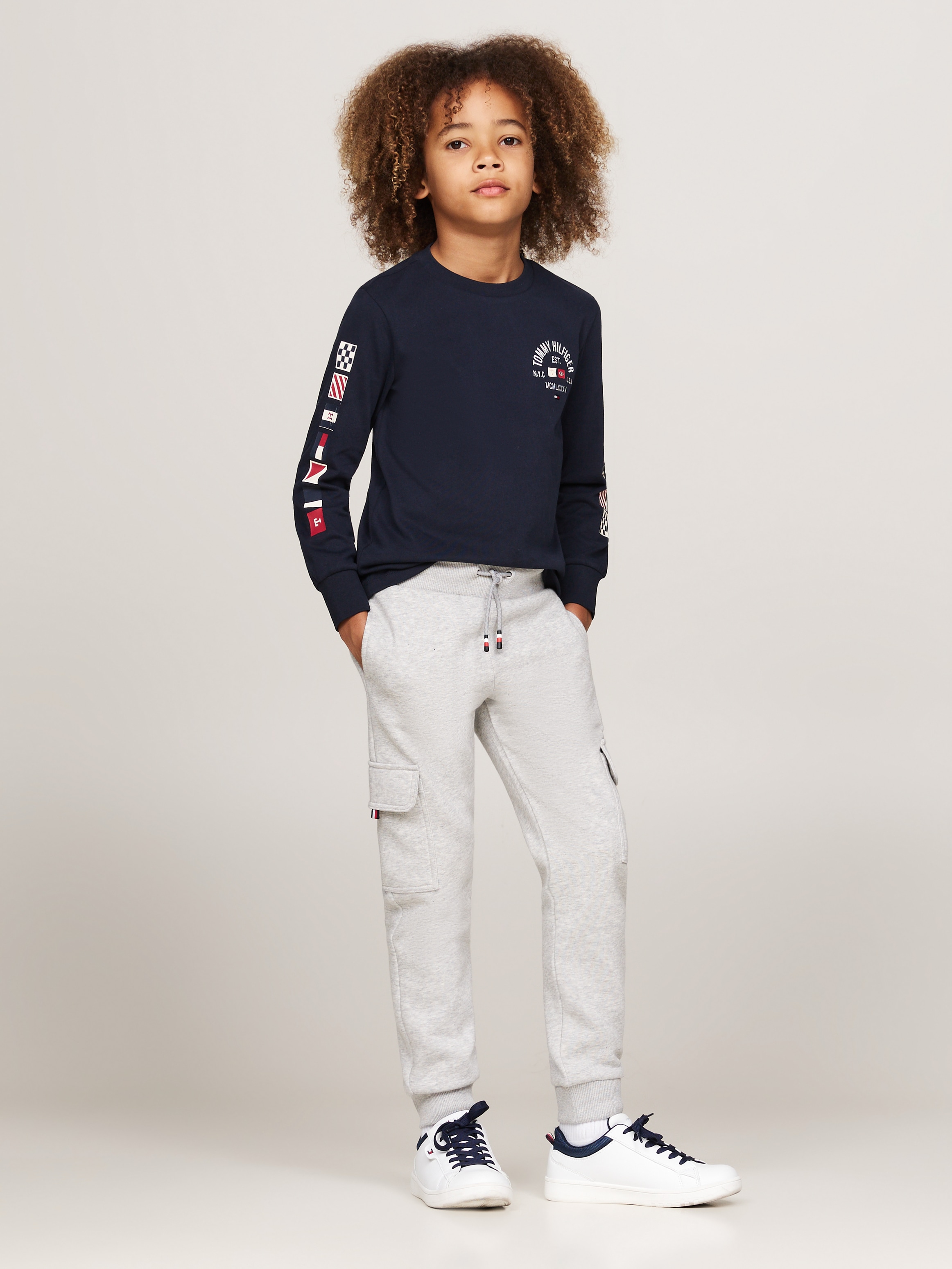 Tommy Hilfiger Sweathose »MONOTYPE FLEECE REG CARGO SWEATP«, mit Fleece, im Cargo-Stil