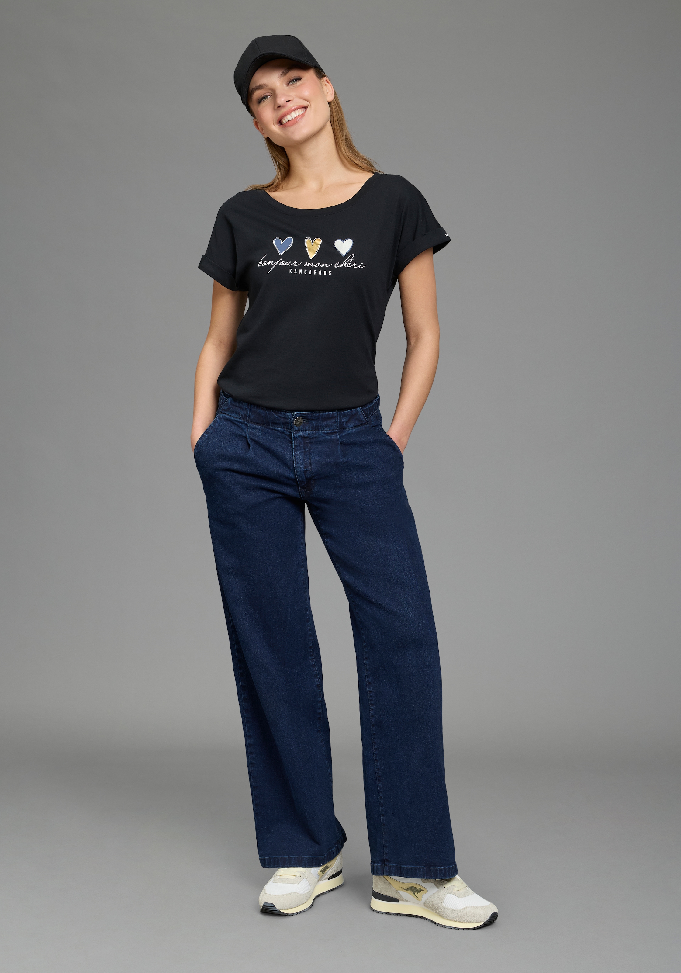 KangaROOS Kurzarmshirt mit süssen Herz-Logodruck