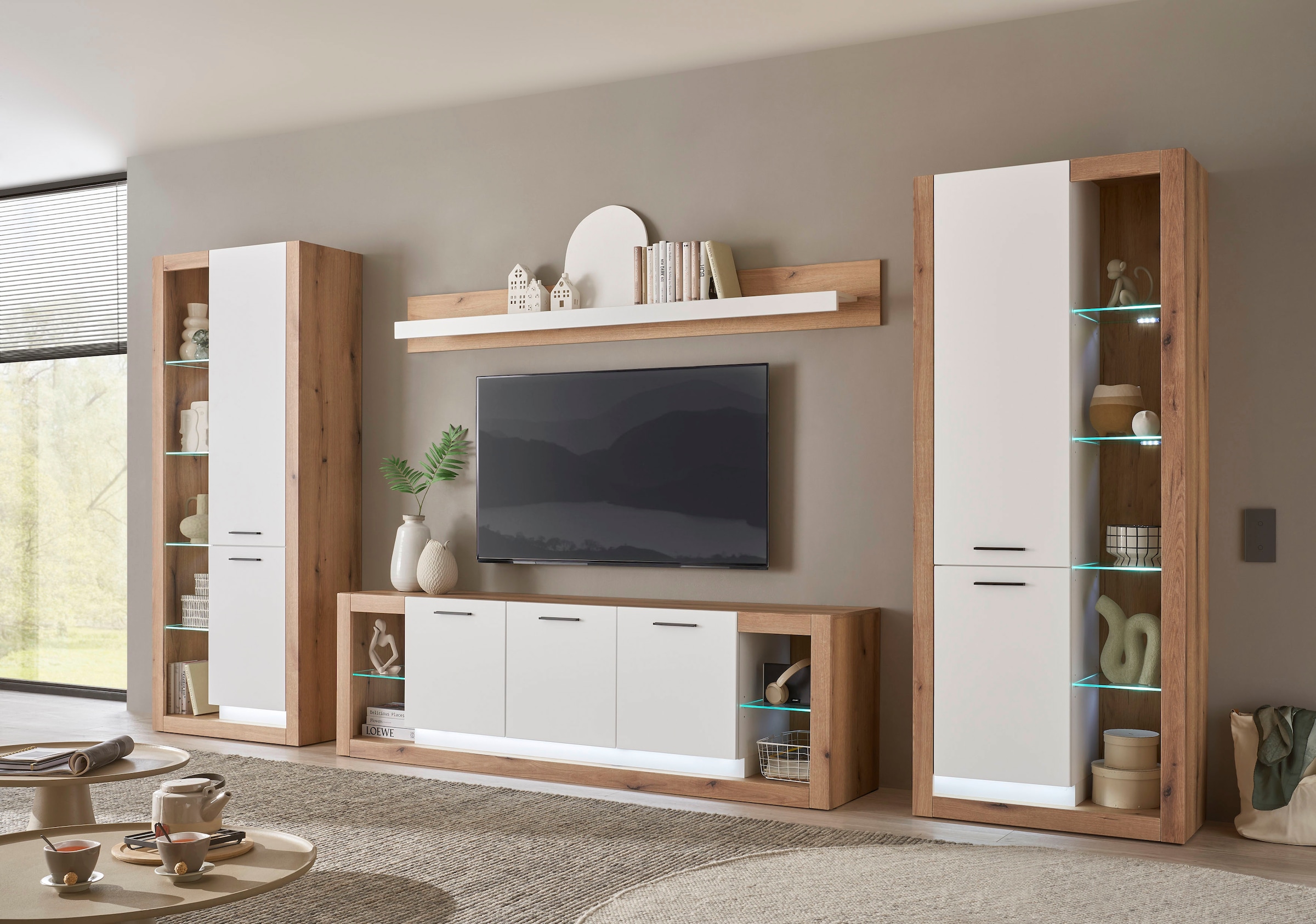 INOSIGN Wohnwand »Brixen, moderne Anbauwand, Wohnzimmer-Set, Eiche Evoke Dekor mit Weiss«, (Set, 4 St.), enthält Stauraumelemente, Lowboard und Wandboard