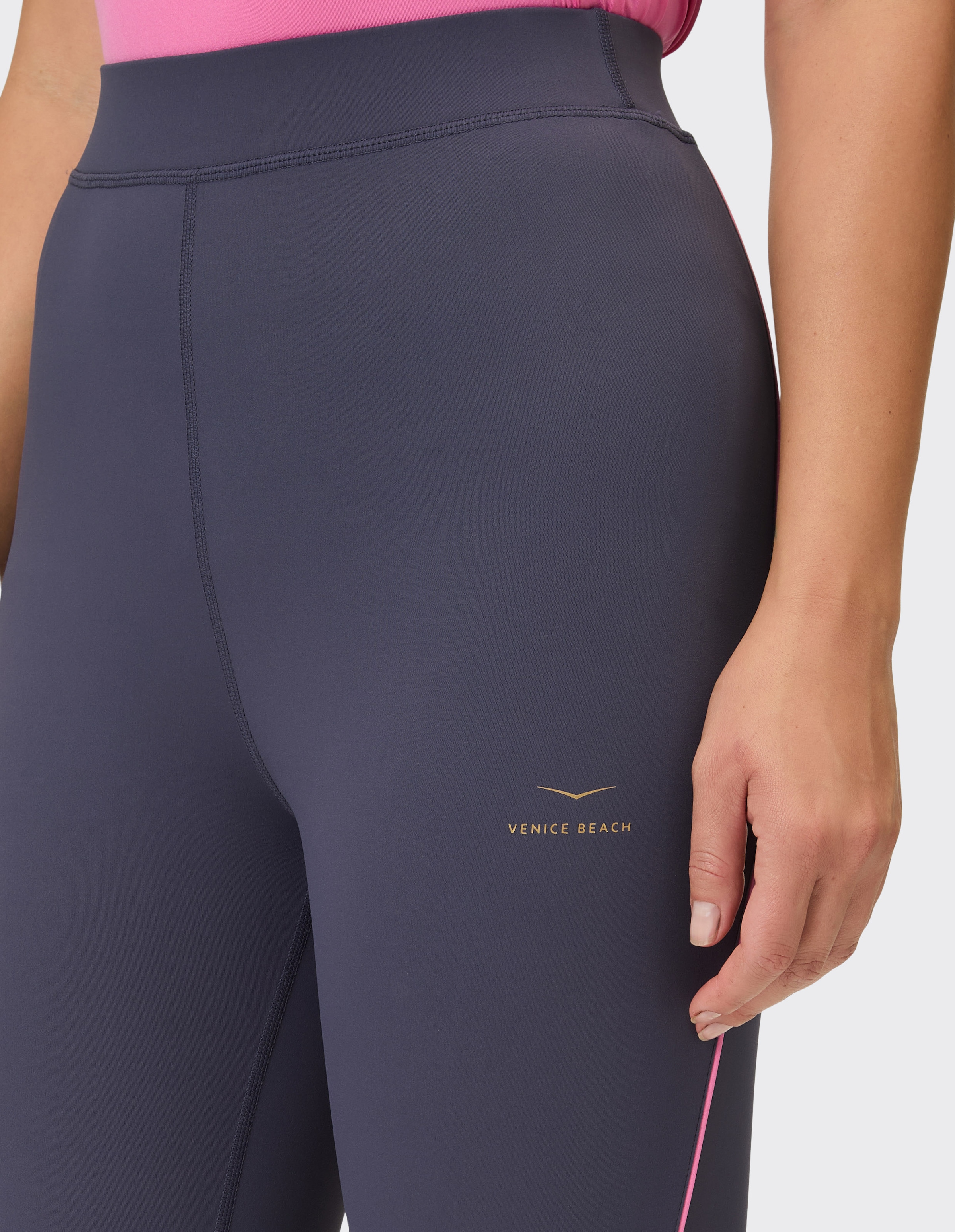 Venice Beach Seamless Capritights »LEGGINGS  3/4 KIMBERLY«  sportlicher Stil, für Sport, atmungsaktiv, schnell trocknend