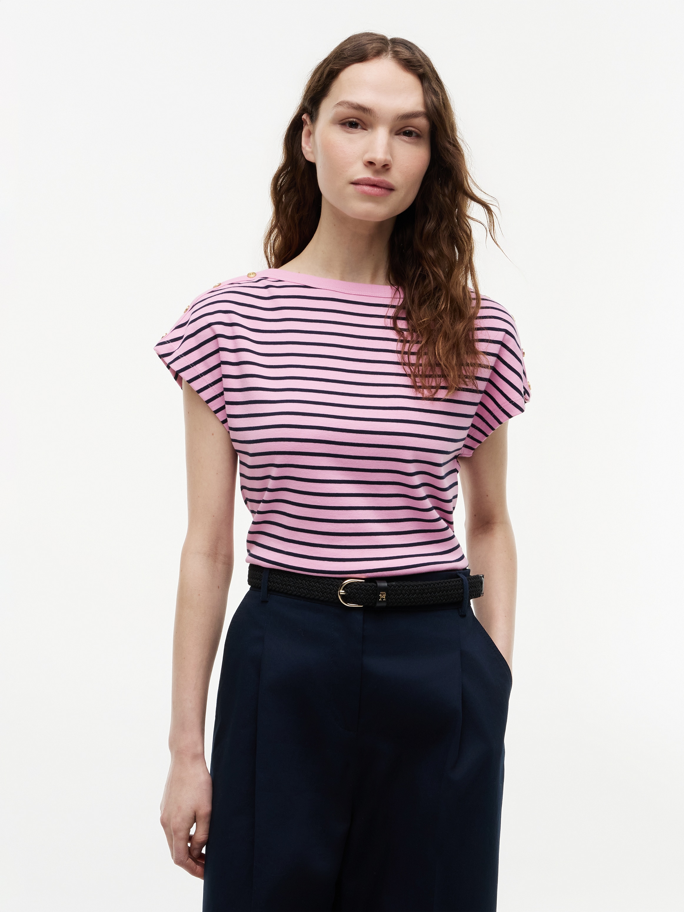Tommy Hilfiger T-shirt à manches courtes »GOLD BTN CAP-SLV BOAT-NK TEE« coton, avec boutons dorés