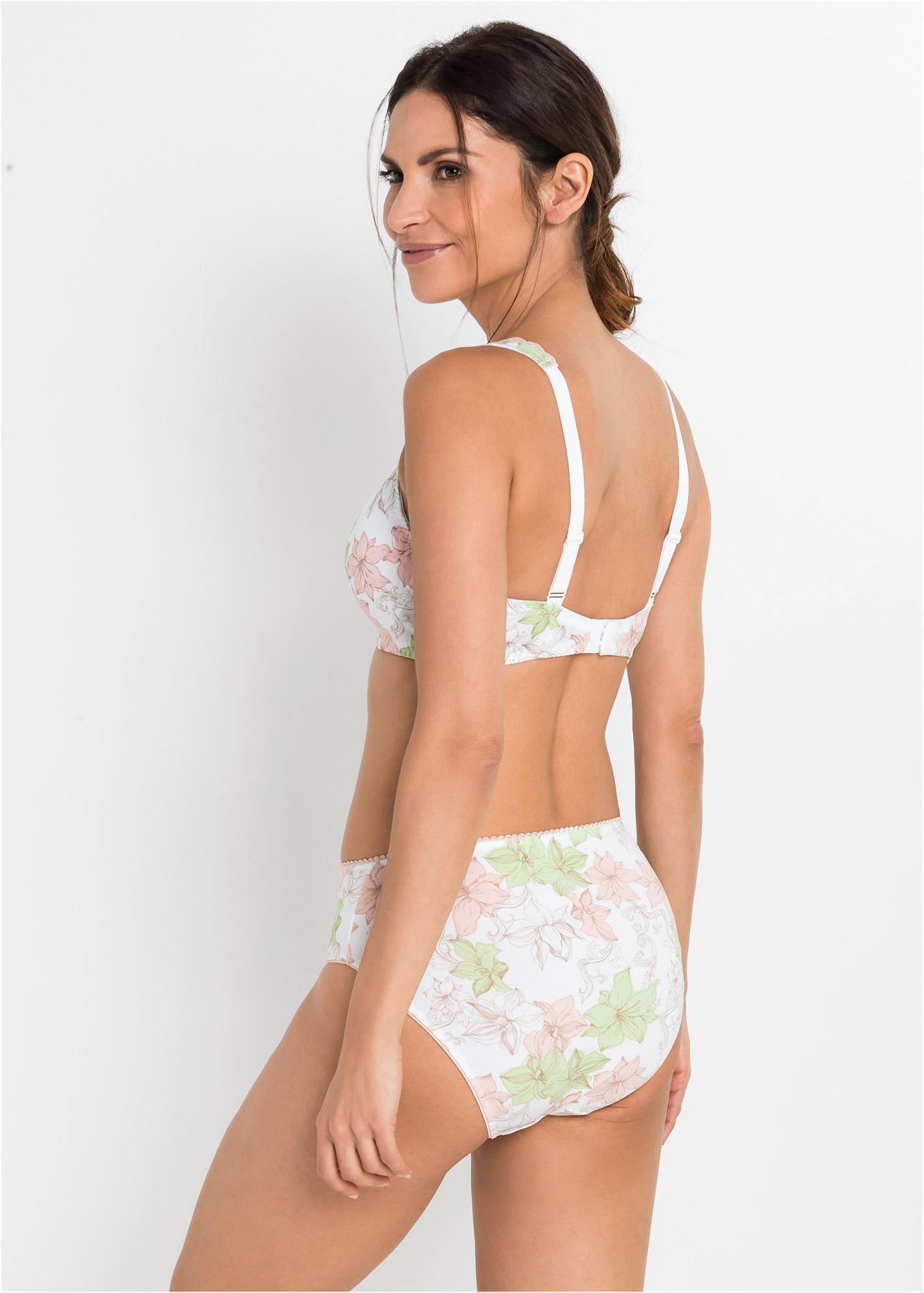 bonprix Soutien-gorge à armatures Paquet, 3 pièces im praktischen 3er-Pack, mit eingearbeitetem Bügel, aus Baumwolle