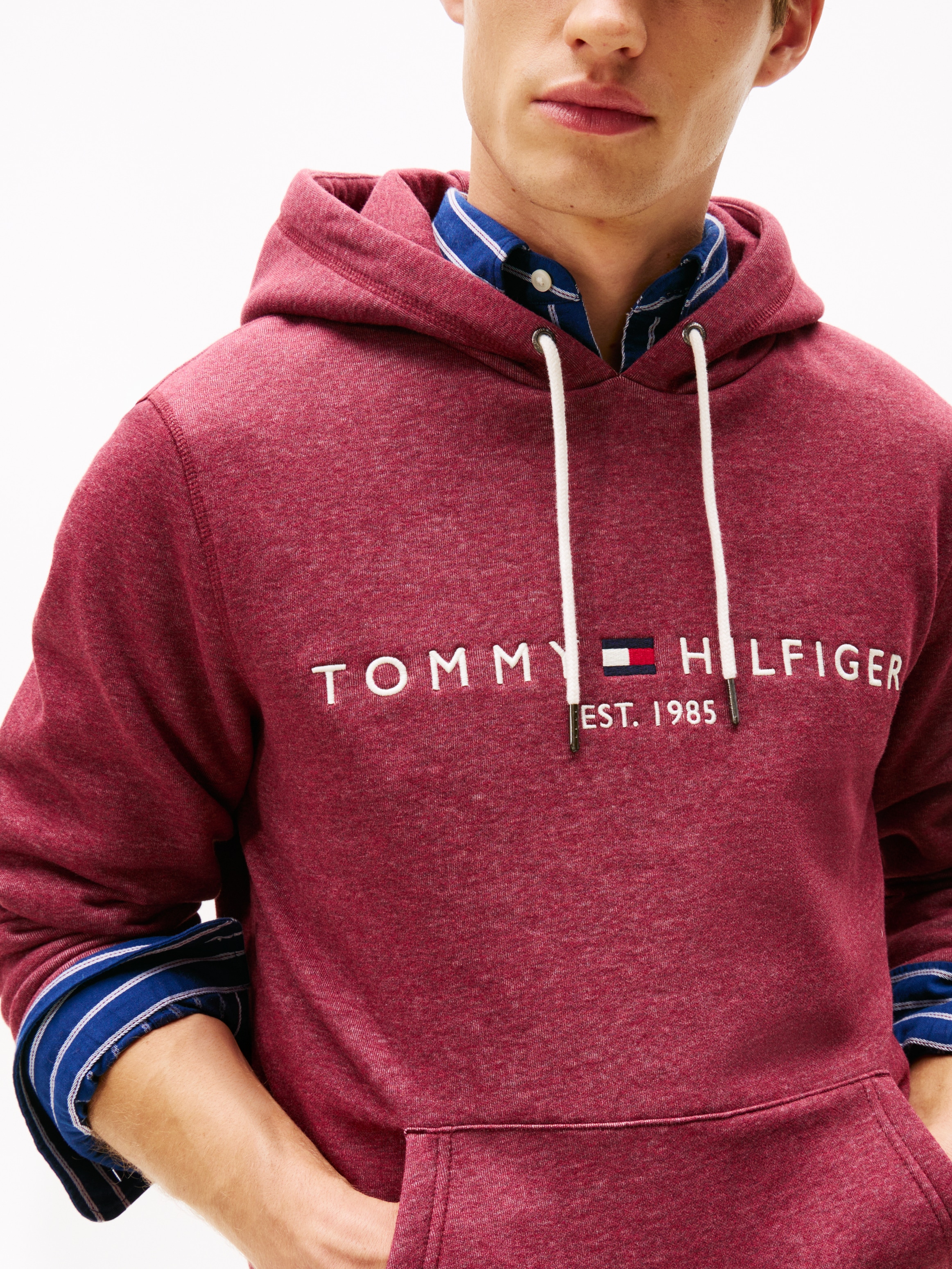 Tommy Hilfiger Kapuzensweatshirt »TOMMY LOGO HOODY mit Kapuze und Kängurutasche«, unifarben, casual, regular fit, Baumwollmix, Kapuze