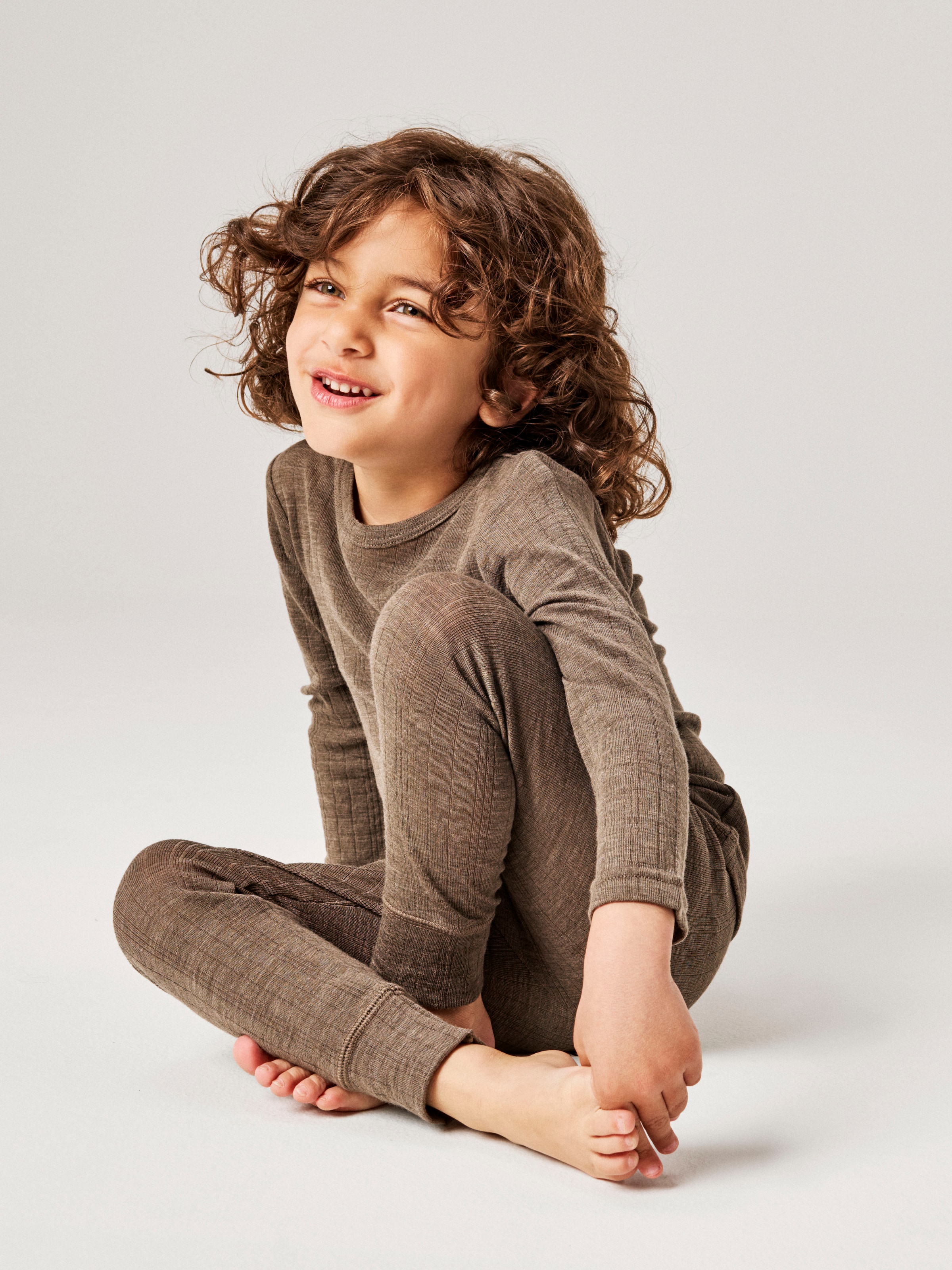 Name It T-shirt à manches longues »NMMWANG WOOL NEEDLE LS TOP SOLID NOOS« en pure laine mérinos