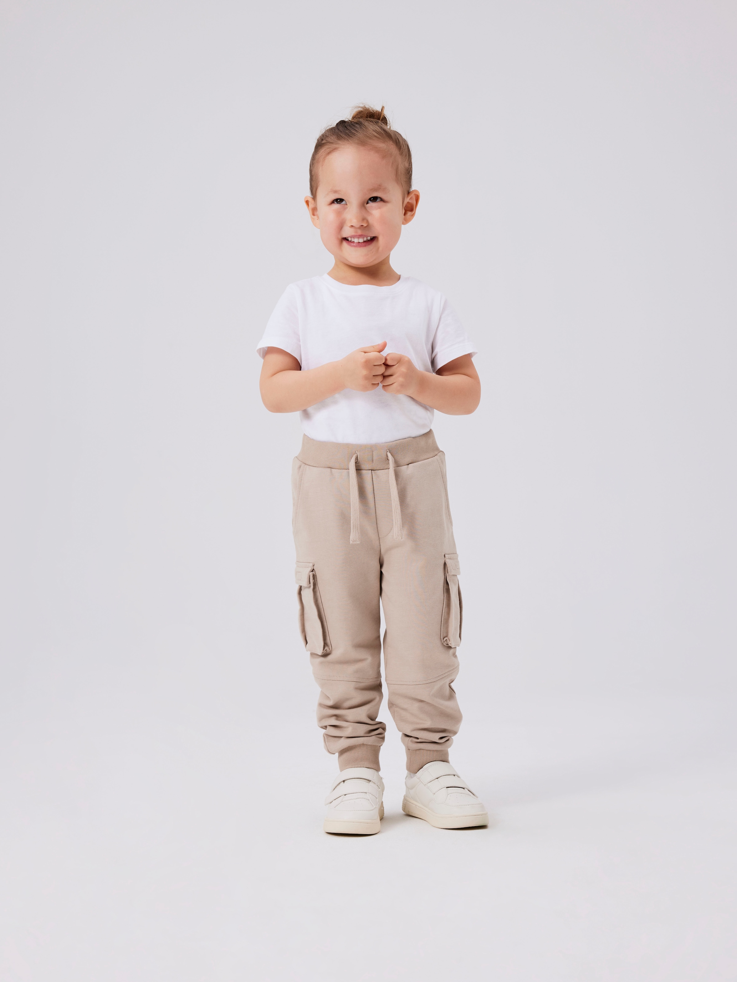 Image of Name It Jogginghose "NMNOLI für Unisex mit elastischem Bund und schlichtem Look" regular fit, uni, elastischer Bund