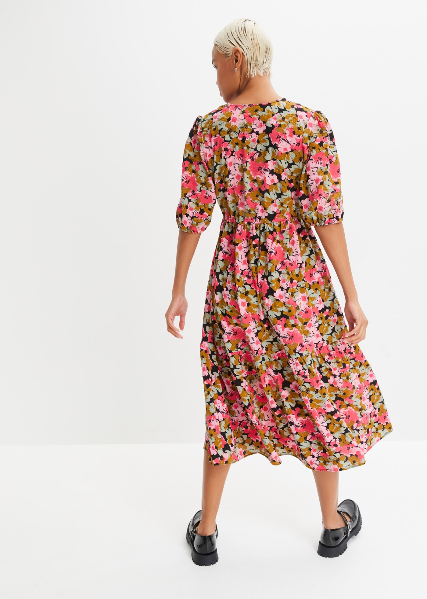 bonprix Robe midi für Casualmode, aus Viskose und Polyamid, A-Linie, mit kurzem Arm