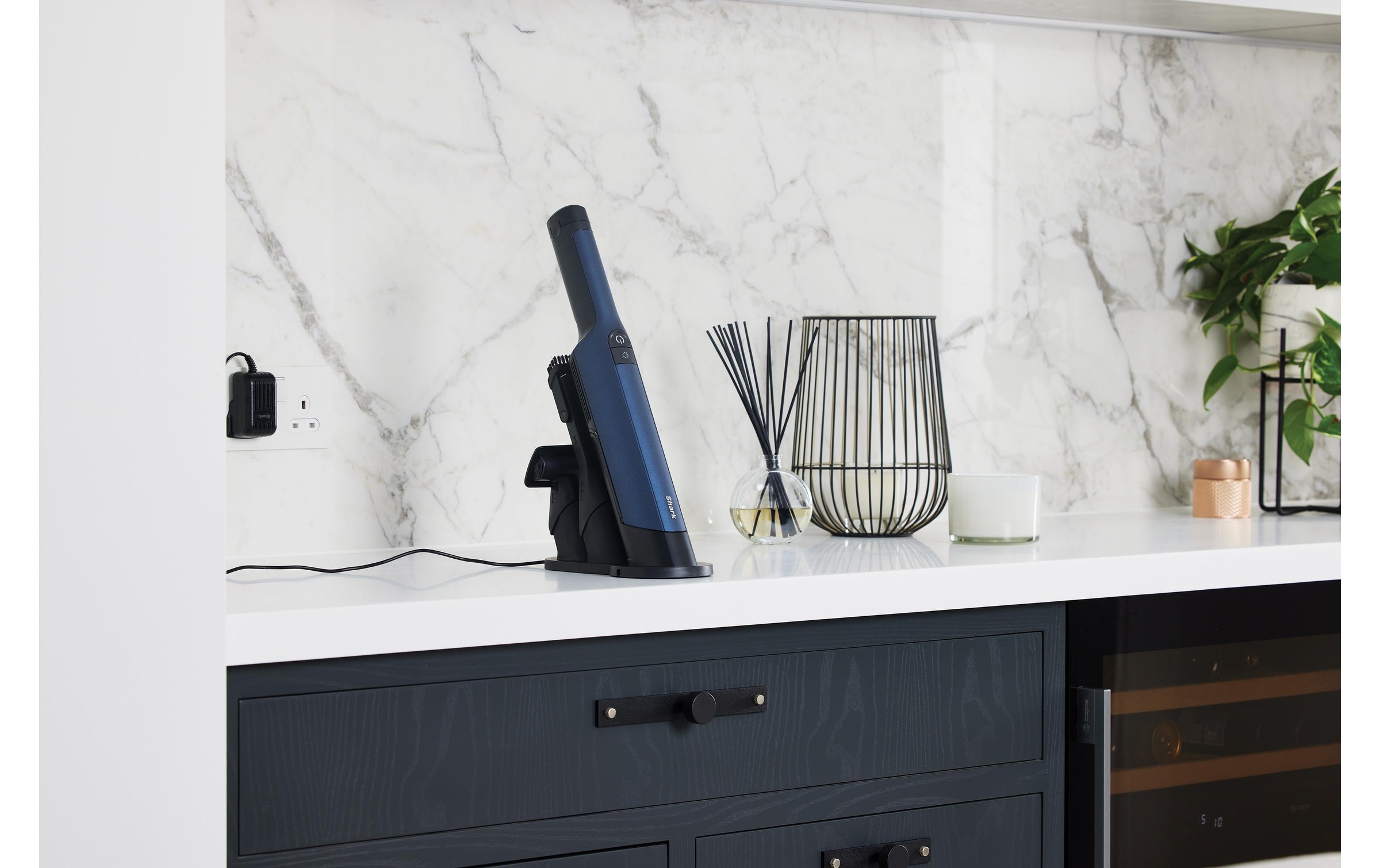 Shark Aspirateur à main sans fil »WV270EU«