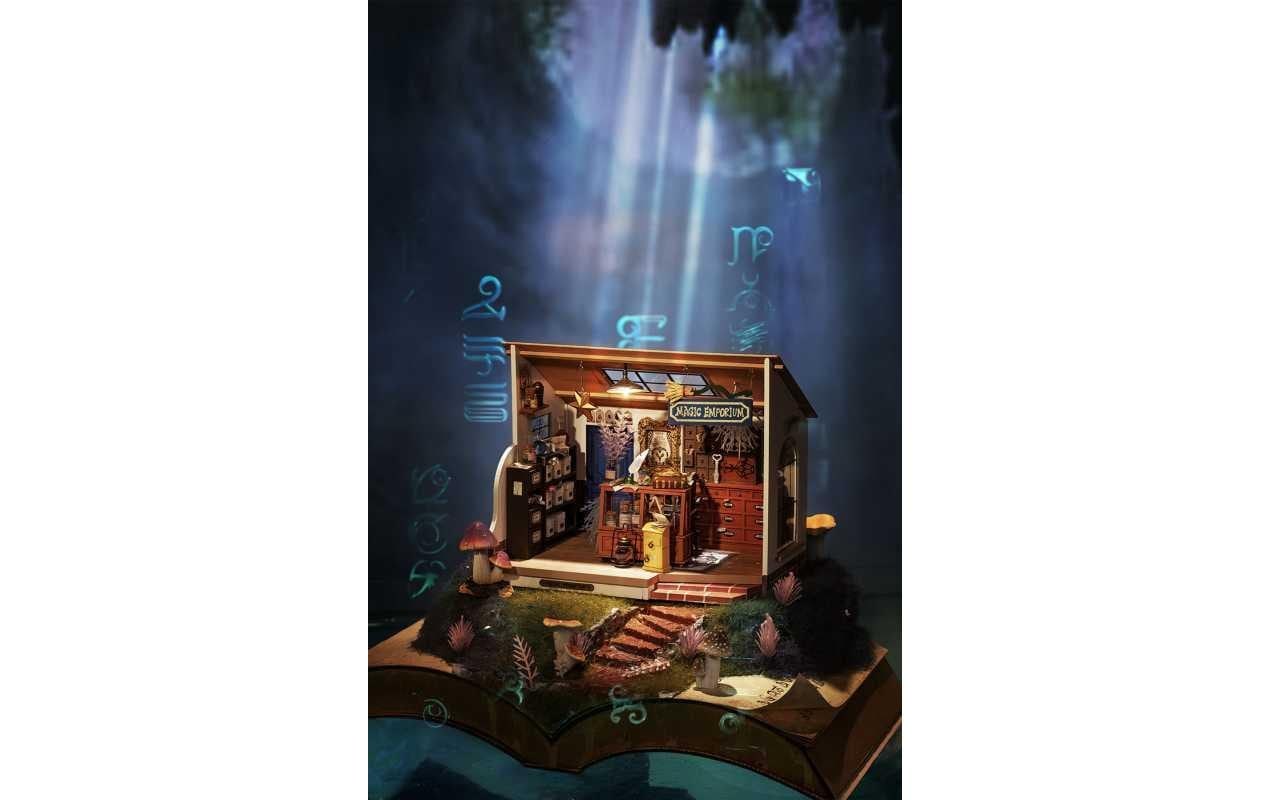   Puzzle »RoboTime Magic Emporium«