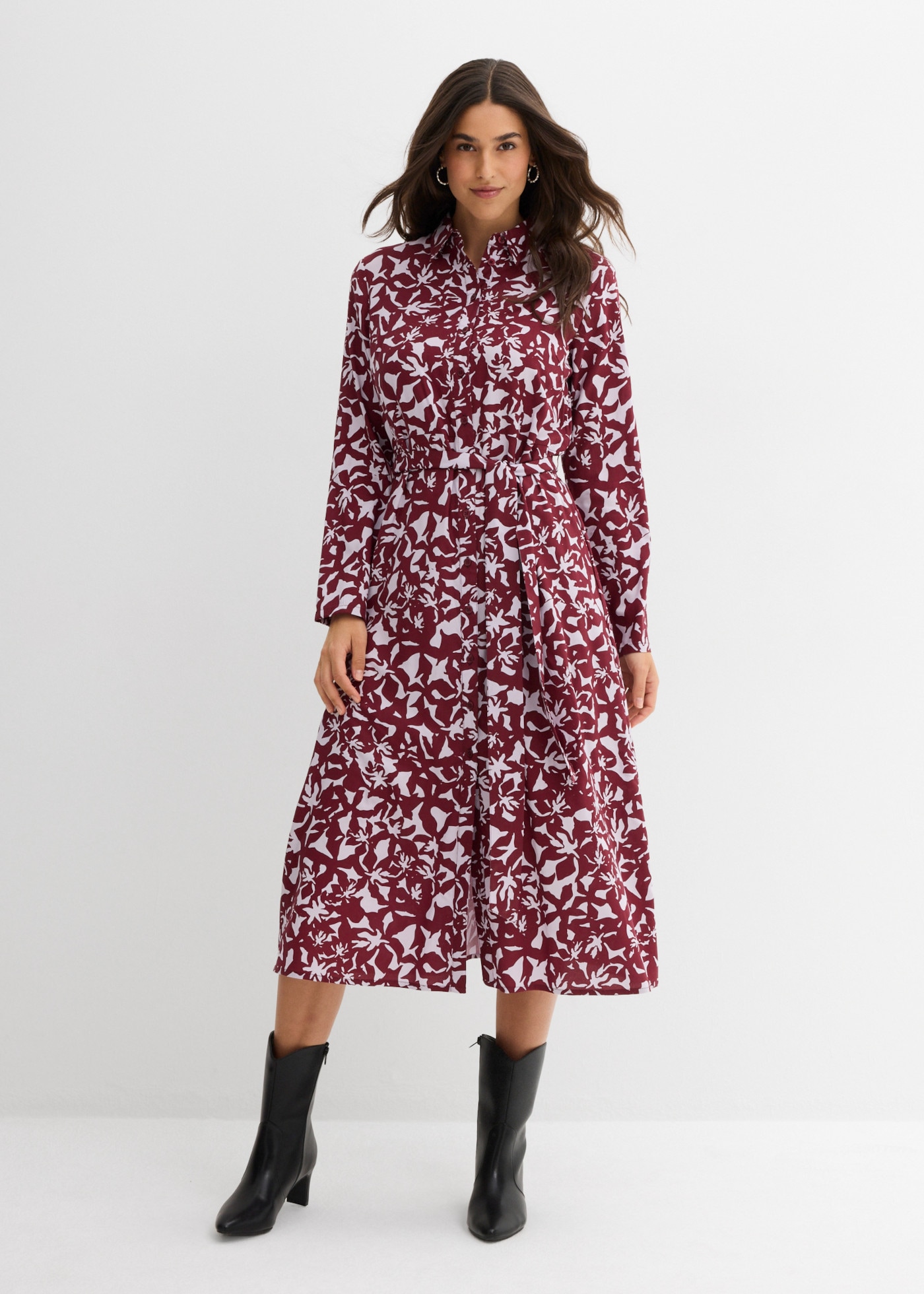 Image of bonprix Hemdblusenkleid mit Hemdblusenkragen, aus Viskose, taillierte Passform, im Casual-Stil