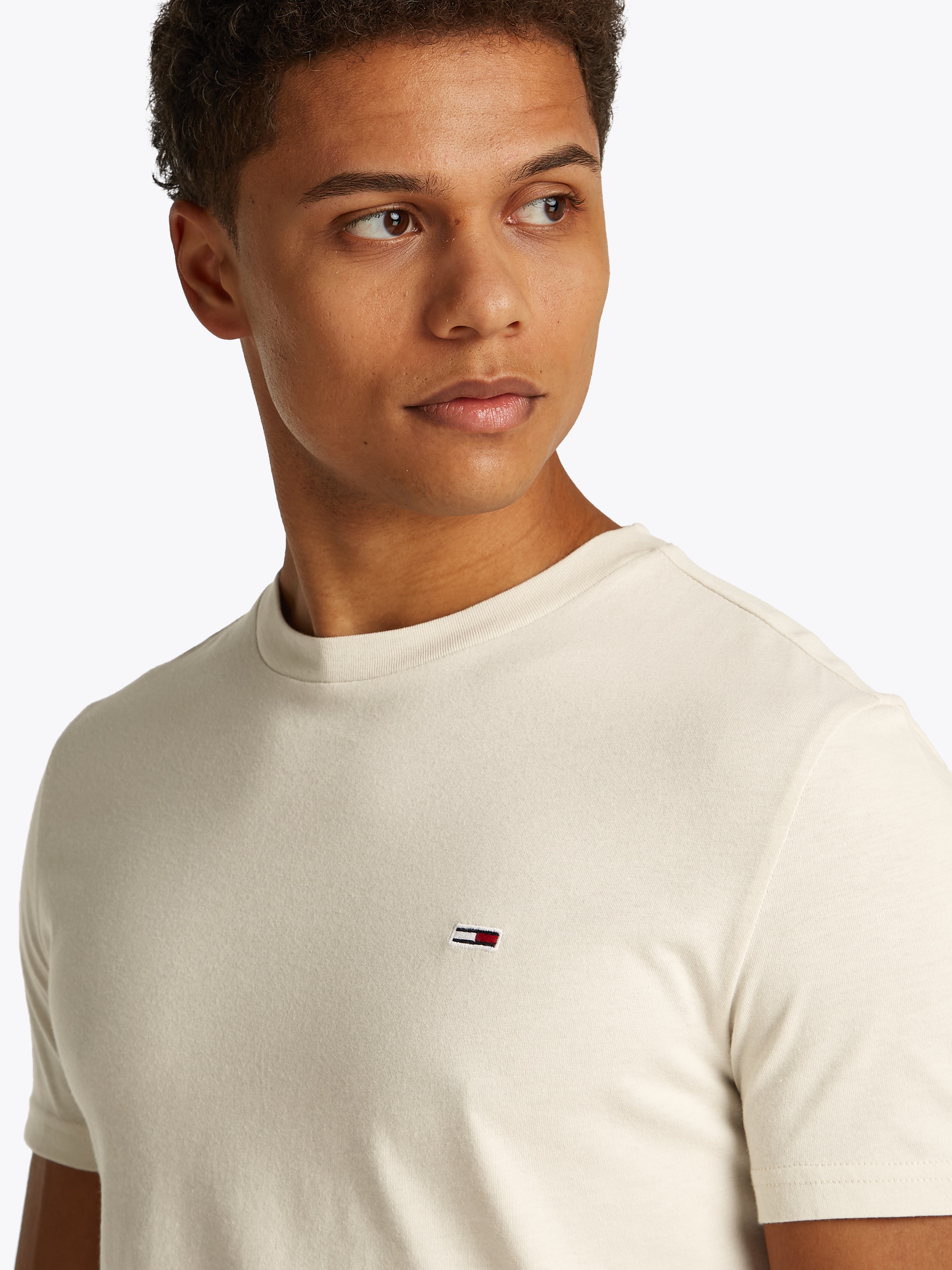 Tommy Jeans Rundhalsshirt »TJM XSLIM 2PACK JERSEY TEE EXT«, (Packung, 2er-Pack), Logostickerei, 2Pack