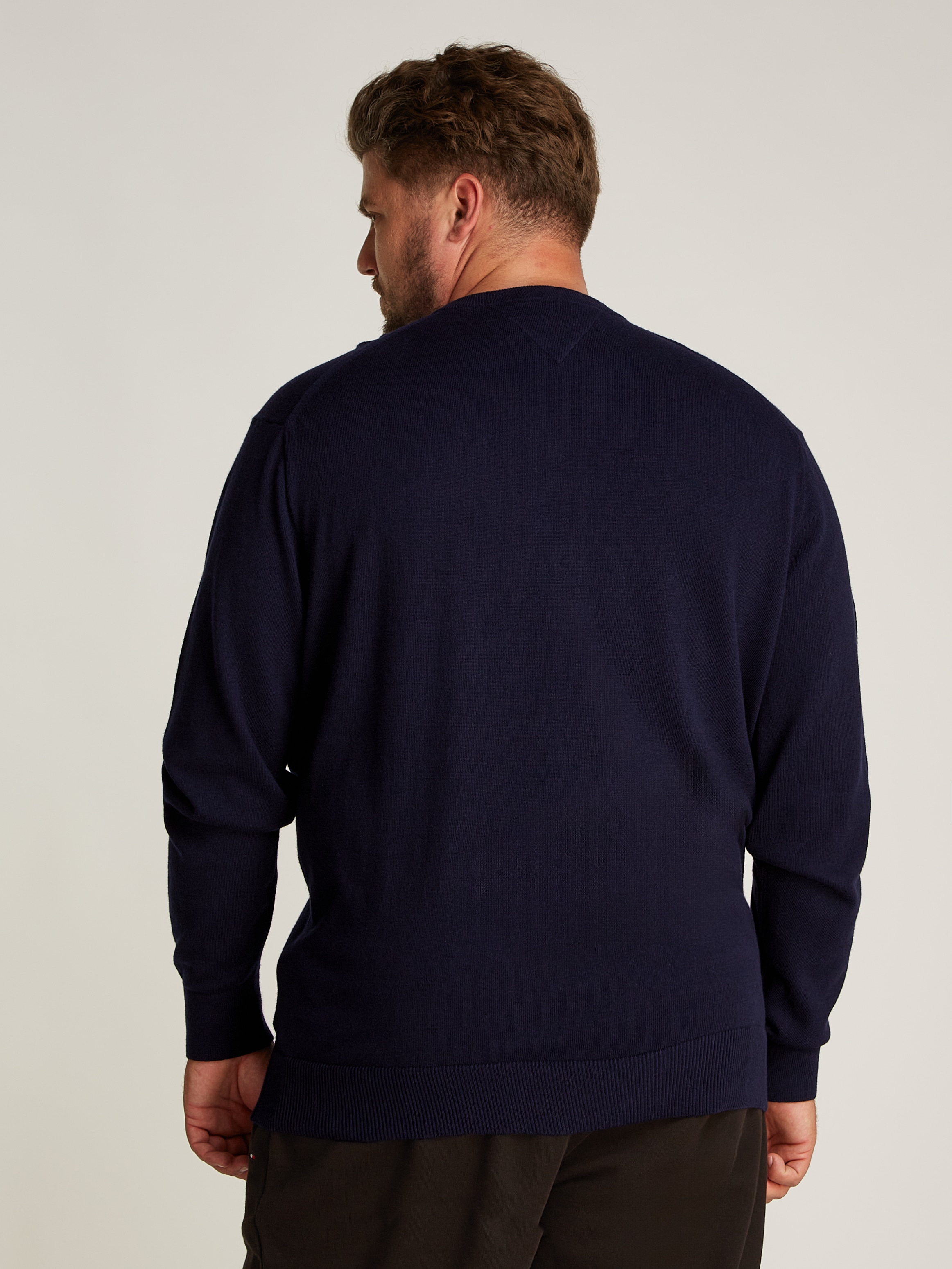 Tommy Hilfiger Big & Tall Strickpullover »BT-PIMA ORG CTN CASHMERE VNCK-B«, in Grossen Grössen, mit Logostickerei auf Brusthöhe