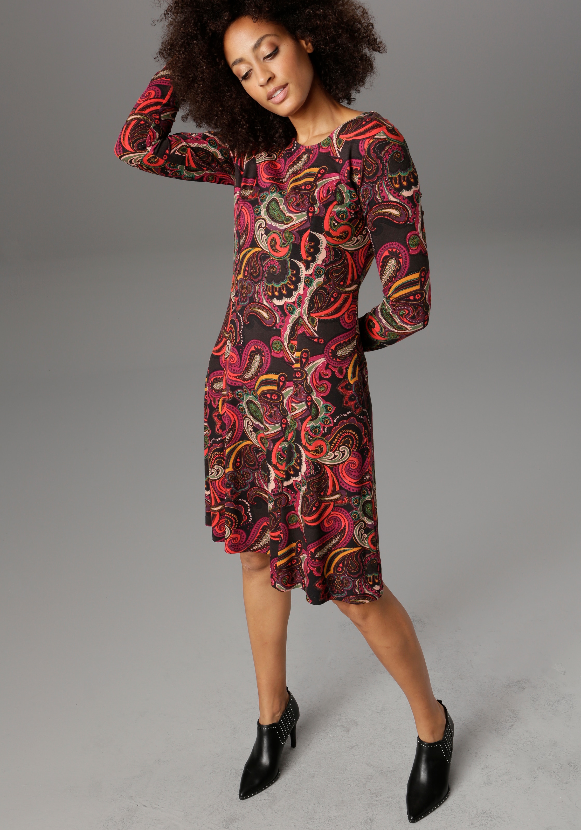 Aniston SELECTED Jerseykleid, Paisley-Druck in satten Farben